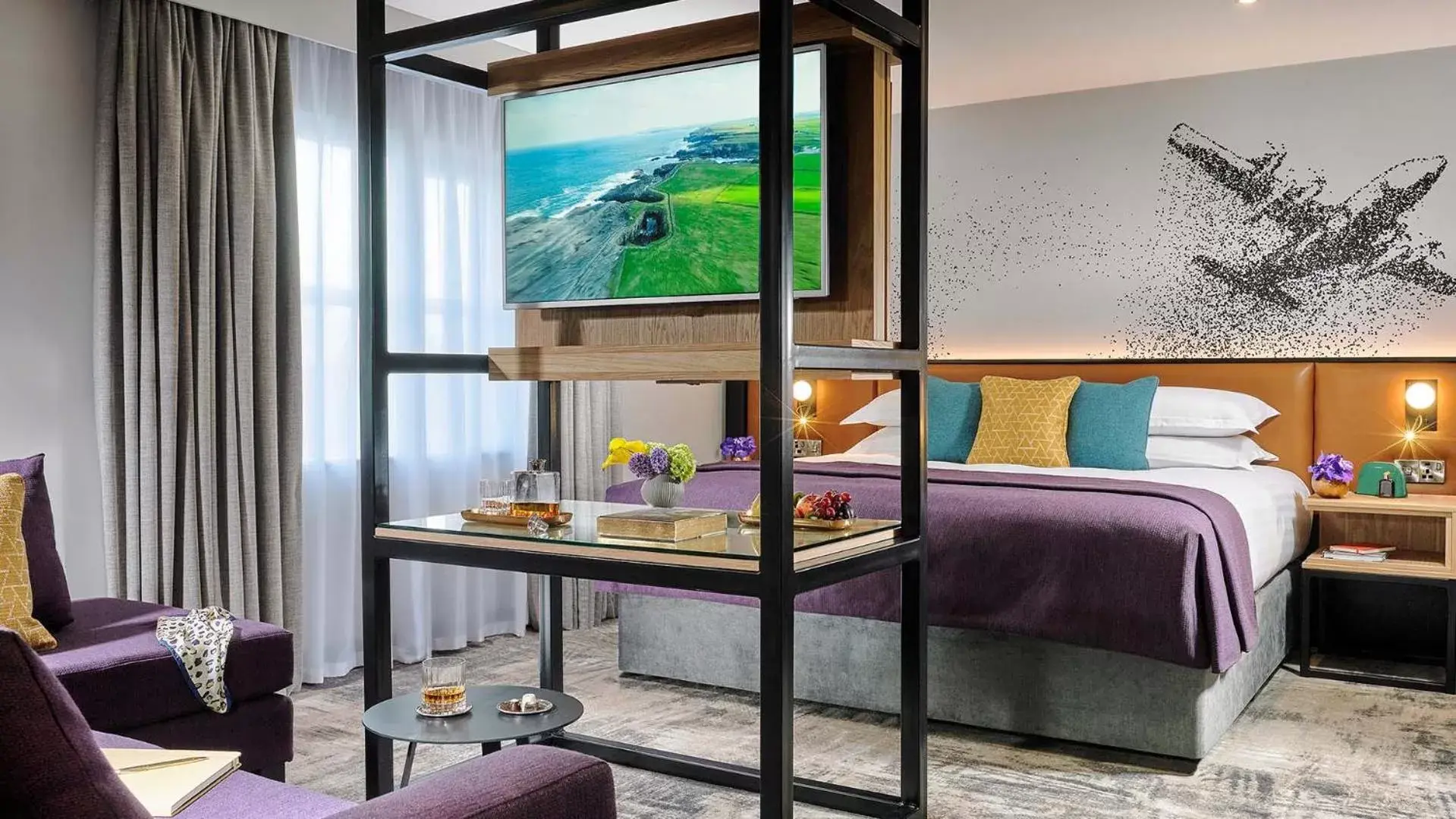 Junior Suite - single occupancy in Shannon Springs Hotel Junior Suite - single occupancy in Shannon Springs Hotel