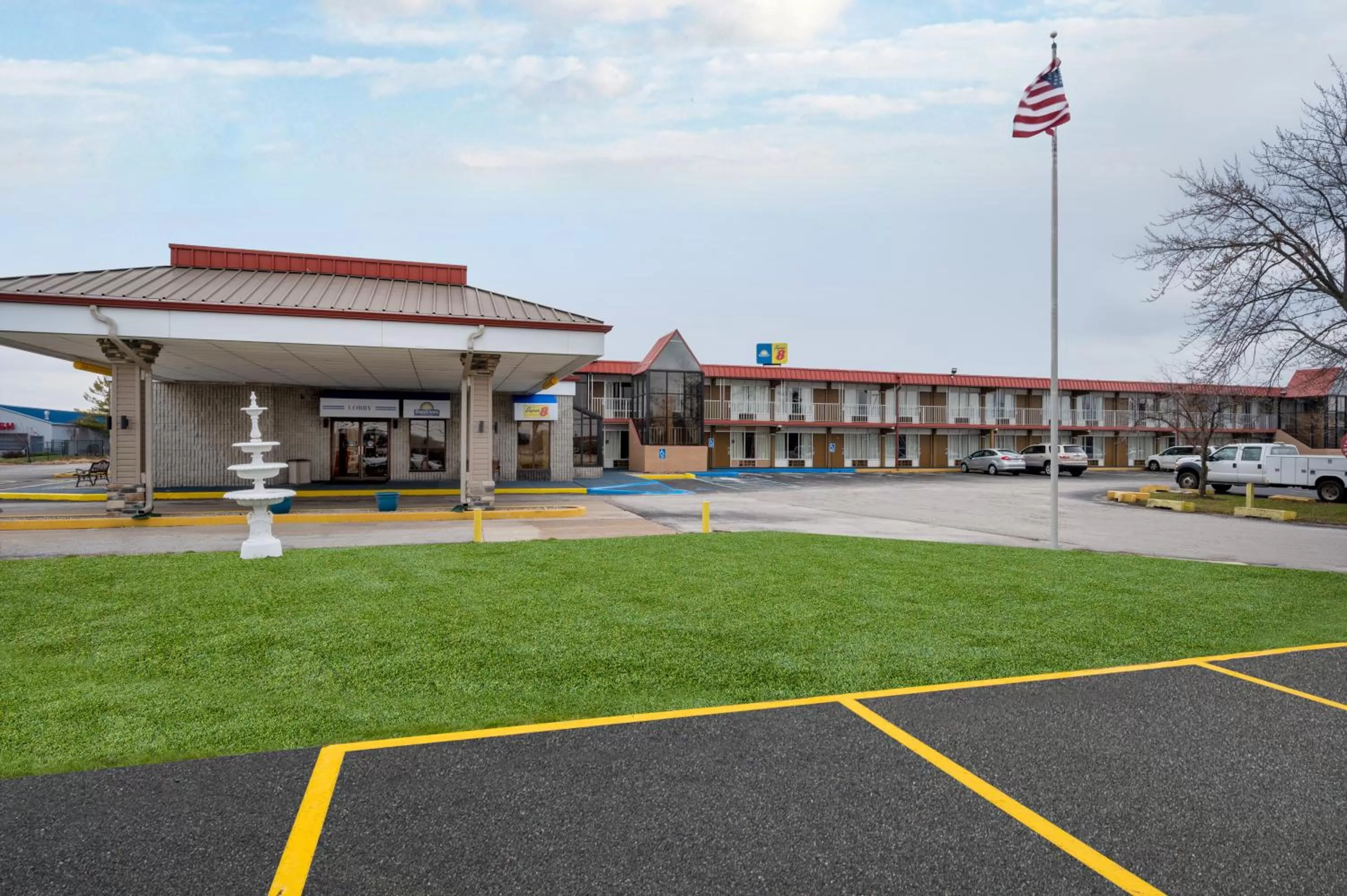 Property building in Super 8 by Wyndham Perrysburg-Toledo