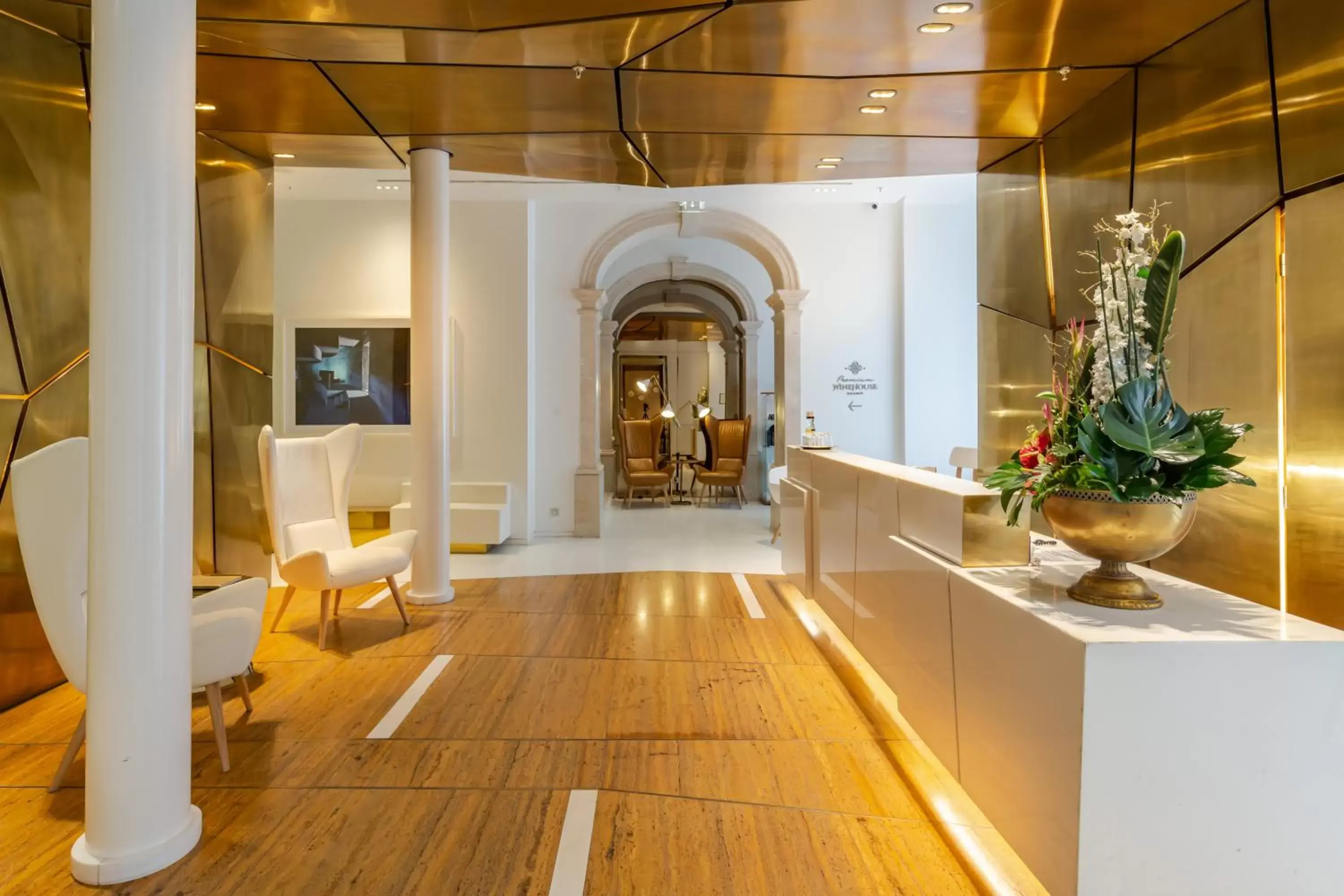 Facade/entrance, Lobby/Reception in Portugal Boutique Hotel