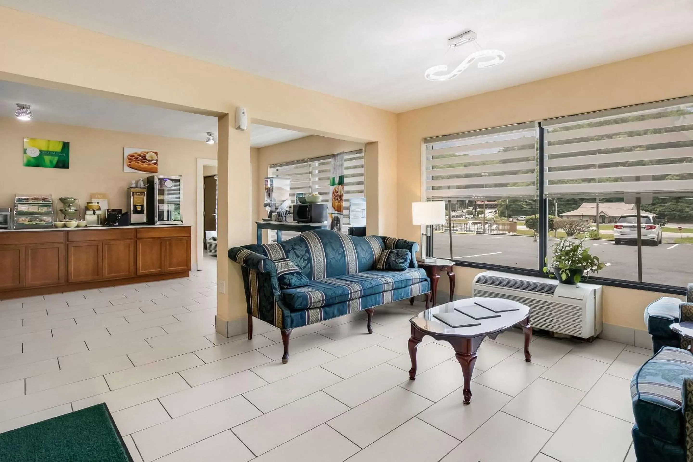 Lobby or reception in Quality Inn & Suites Mt Chalet