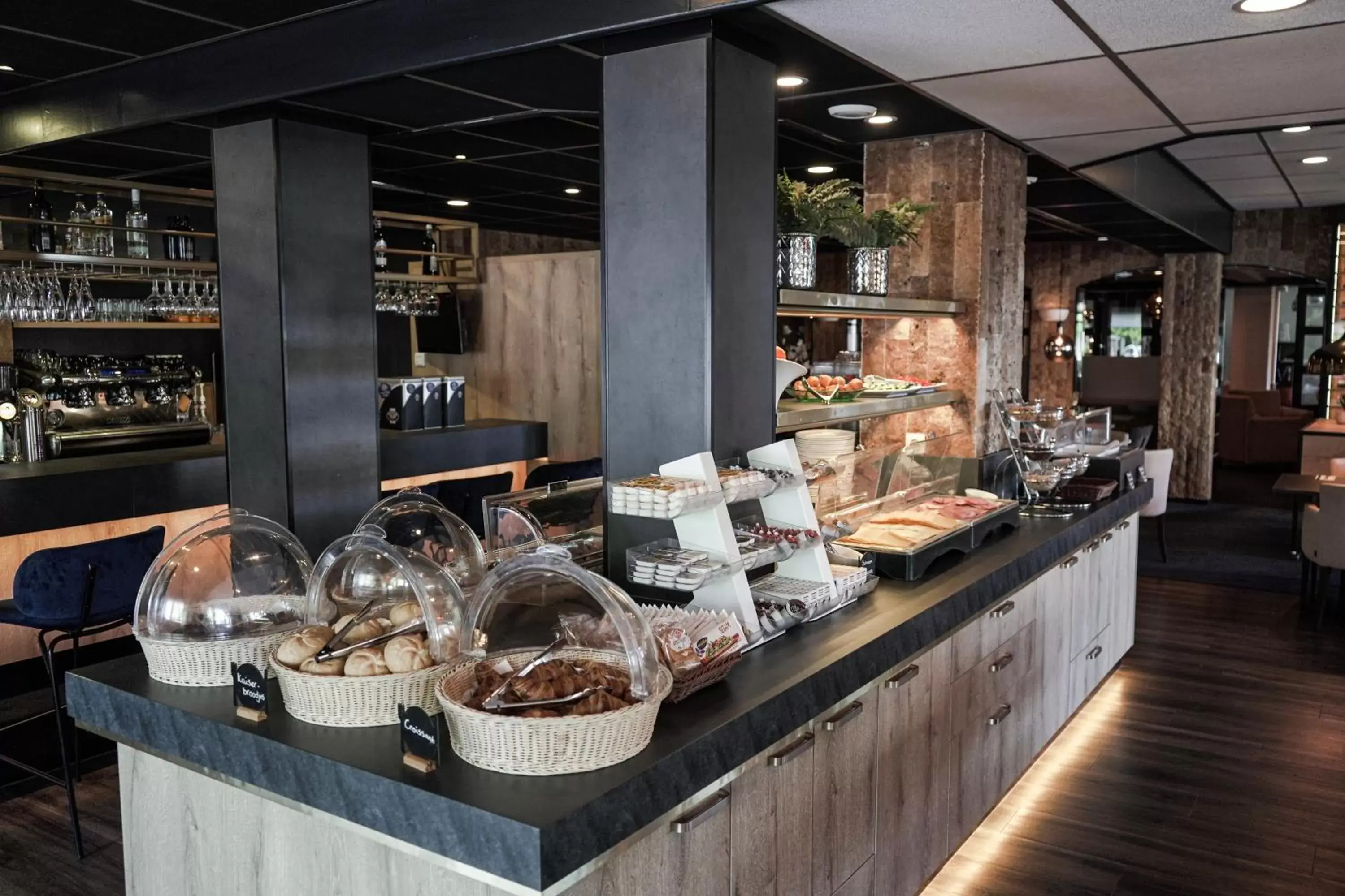 Buffet breakfast, Restaurant/Places to Eat in Hotel De Oringer Marke & Stee by Flow