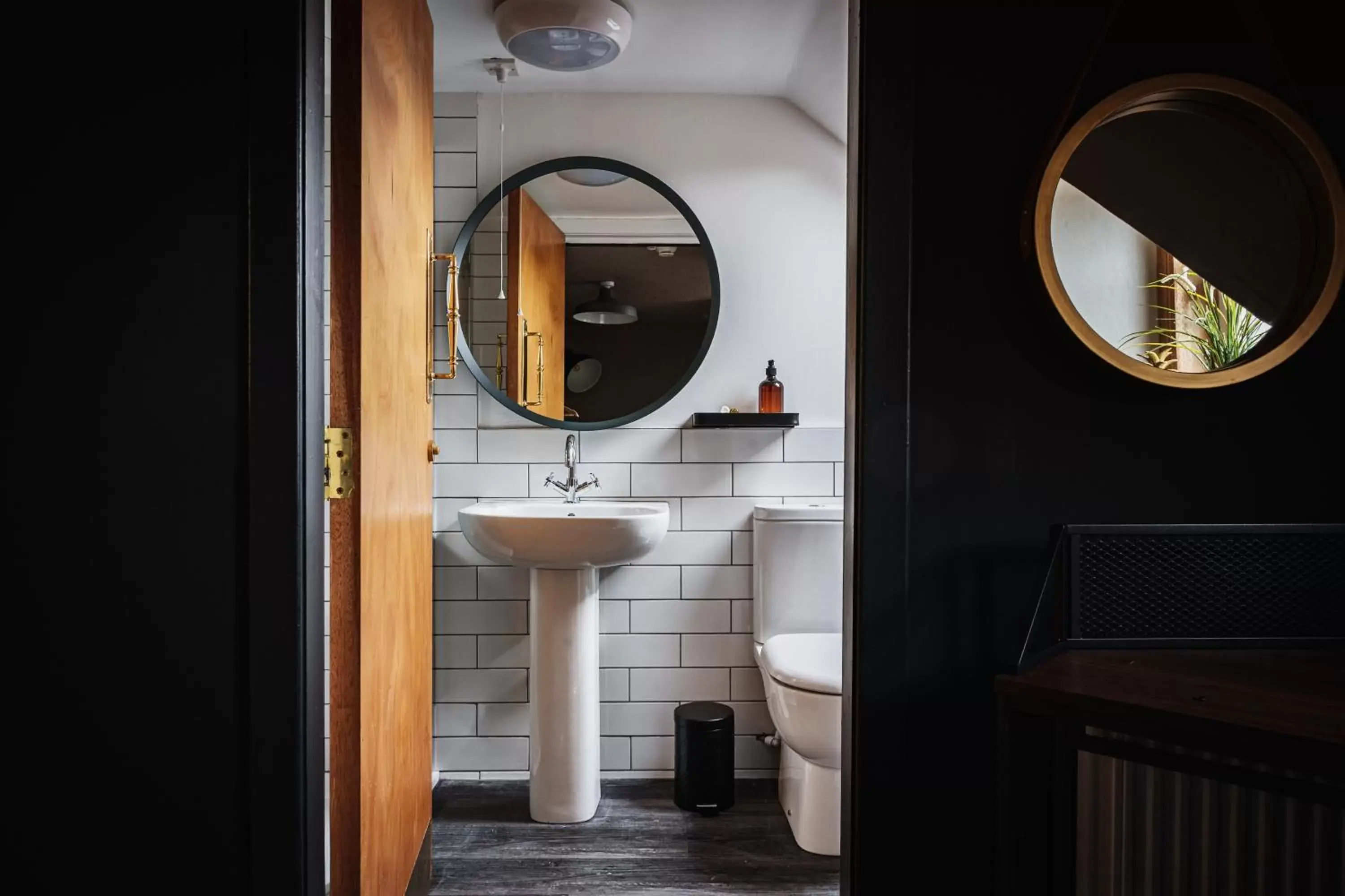 Bathroom in Cardross Inn