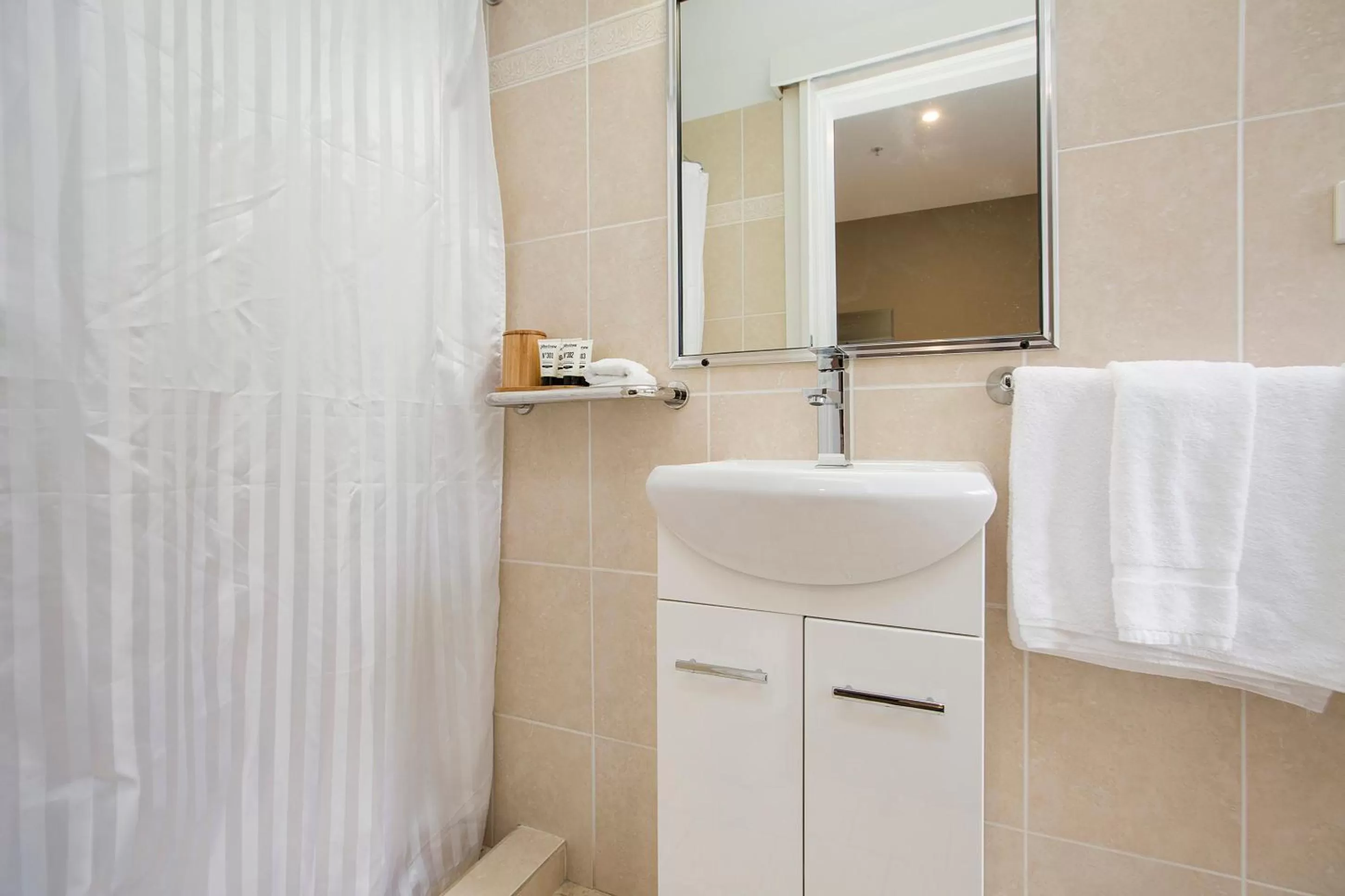 Small Twin Room in CH Boutique Hotel & Apartments, an Ascend Collection Hotel