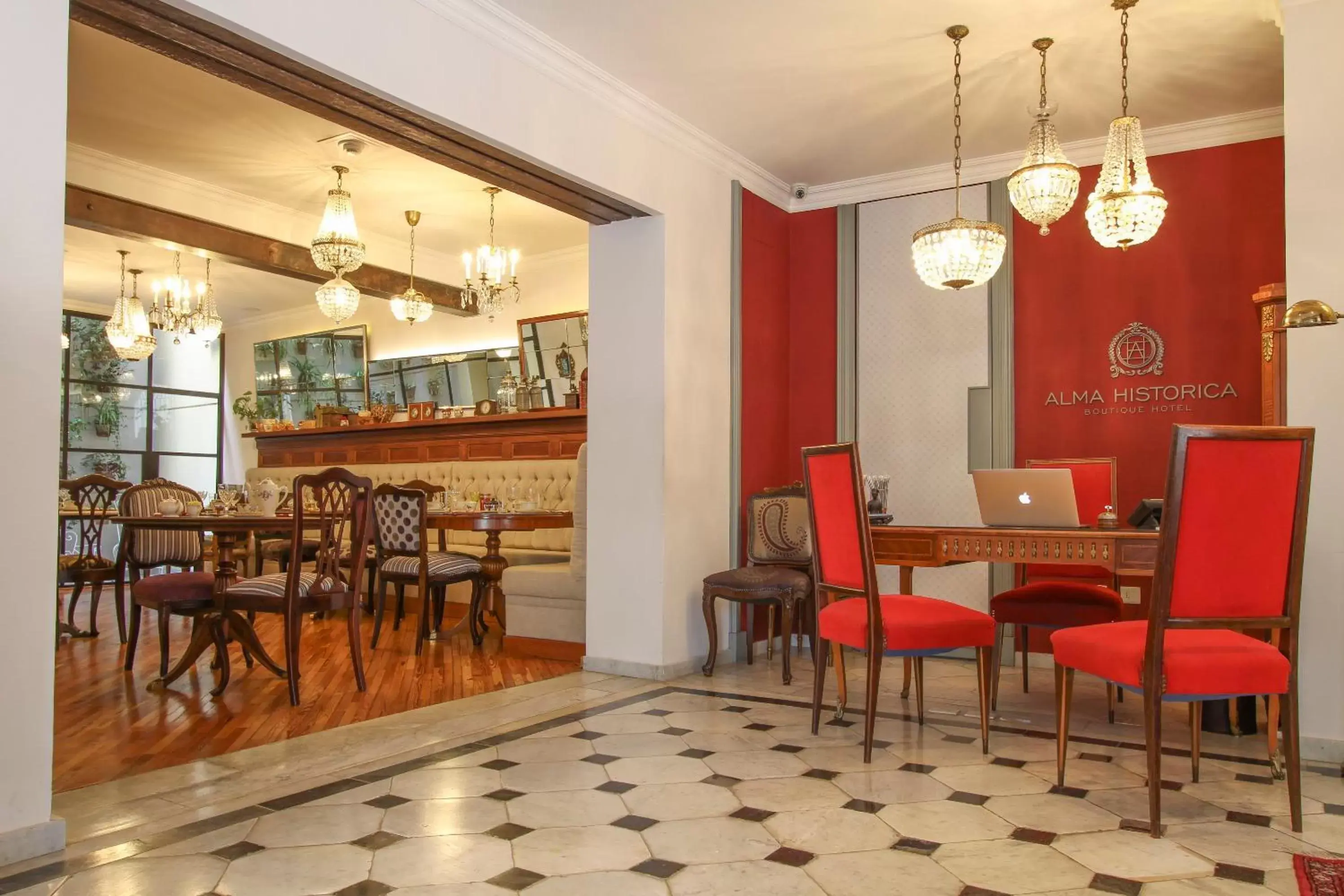 Lobby or reception, Restaurant/Places to Eat in Alma Histórica Boutique Hotel