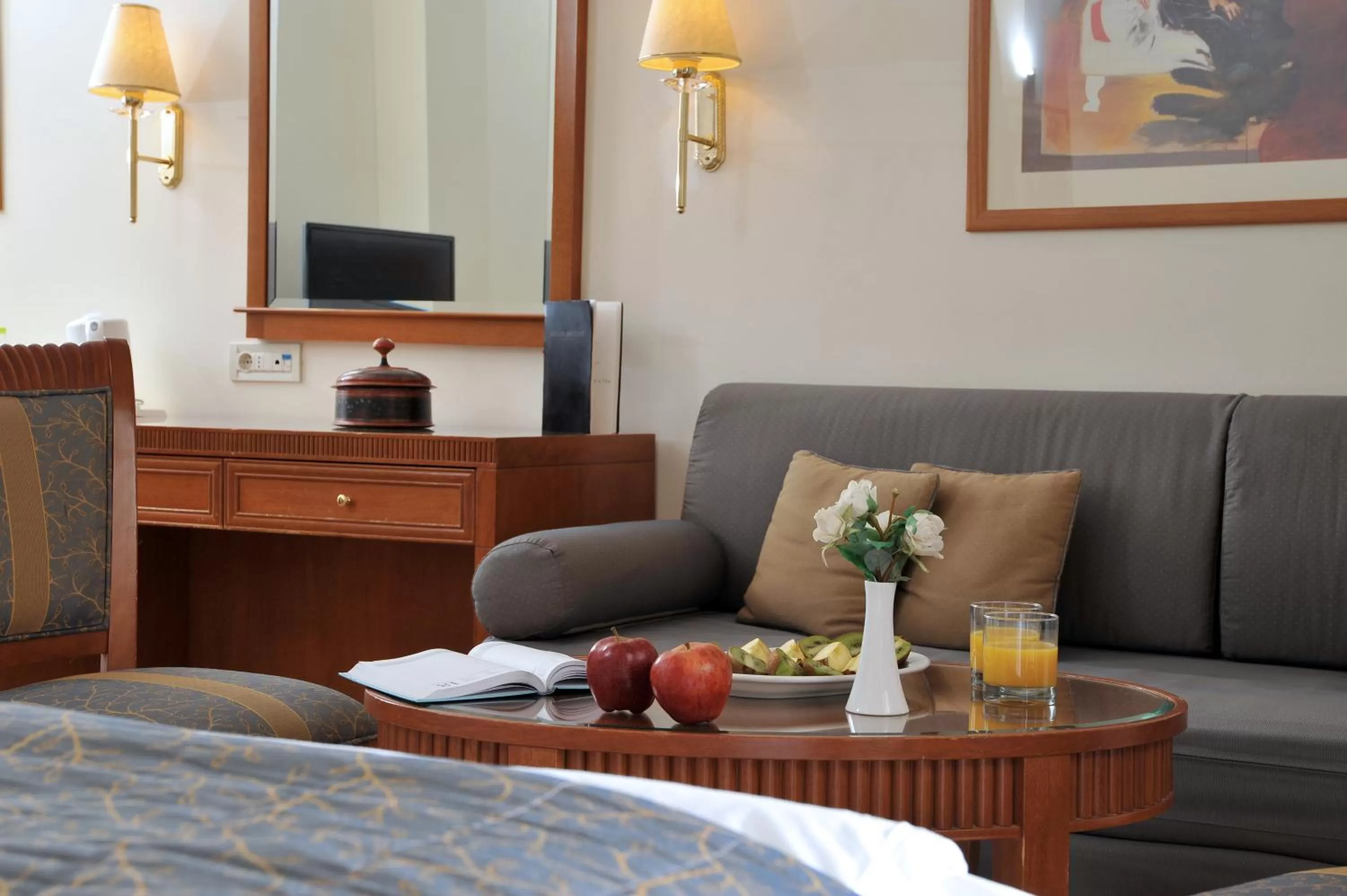 Seating area in Athens Atrium Hotel & Jacuzzi Suites