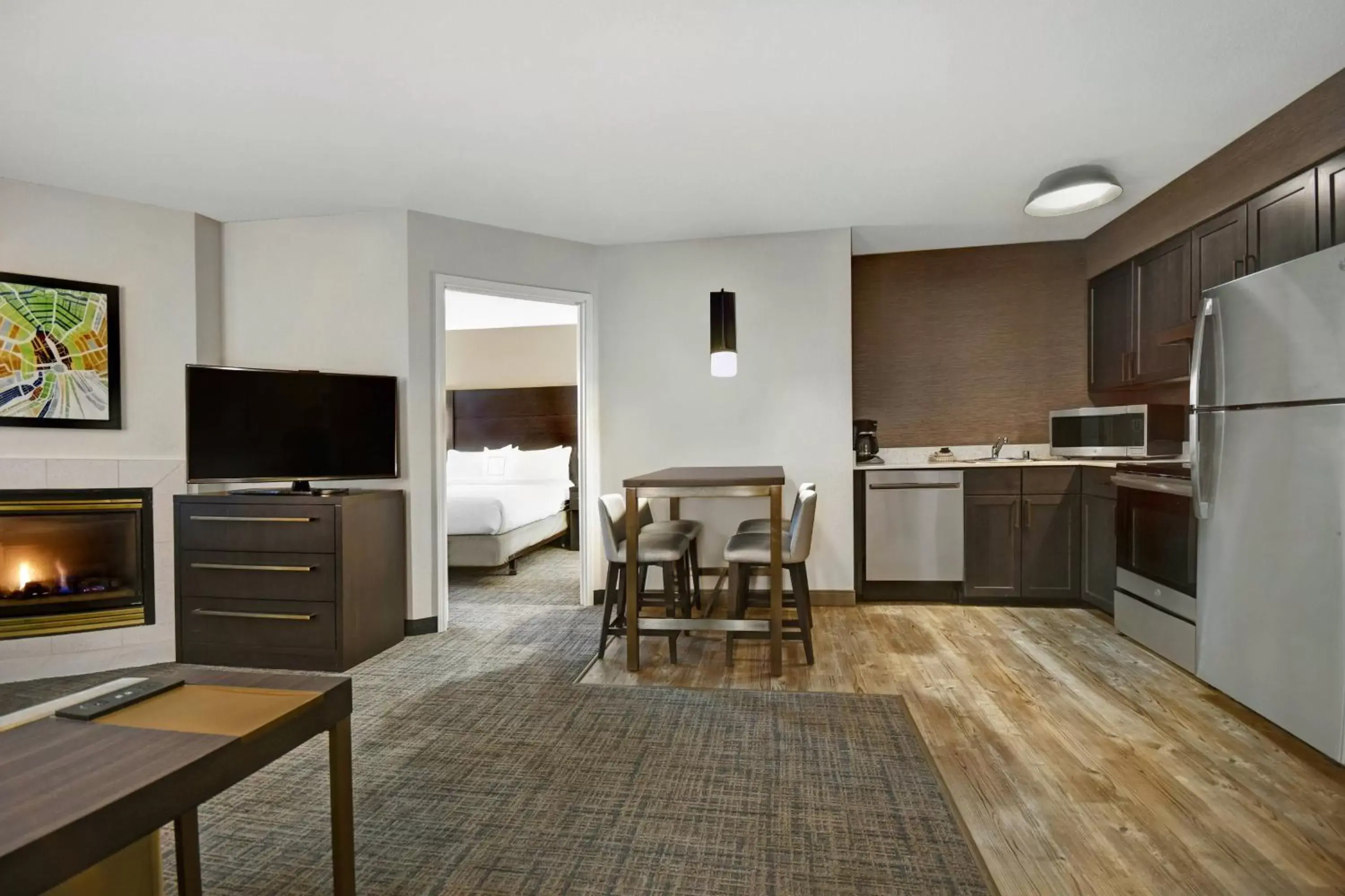 Bedroom, Kitchen/Kitchenette in Residence Inn Louisville Airport