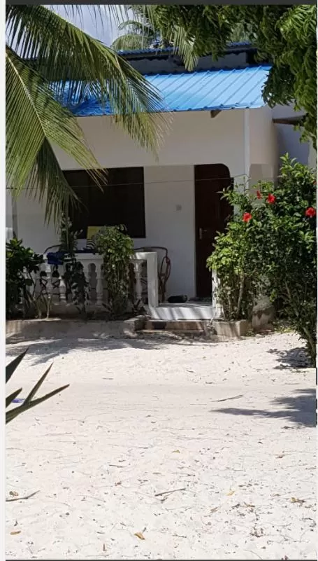 Facade/entrance in Ebony & Ivory Beach Bungalows