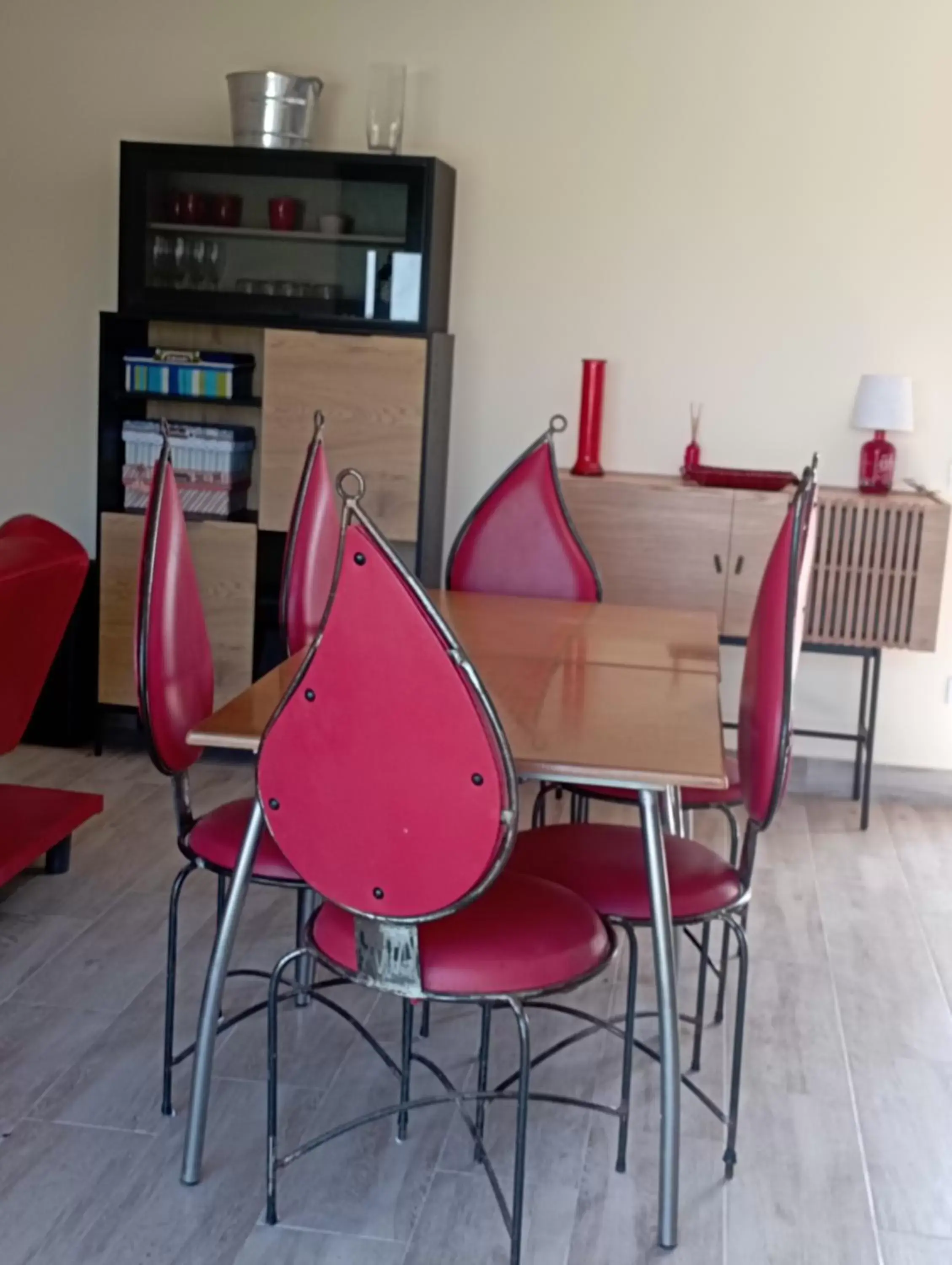 Communal lounge/ TV room, Dining Area in Cabezo Buñuel Hostal