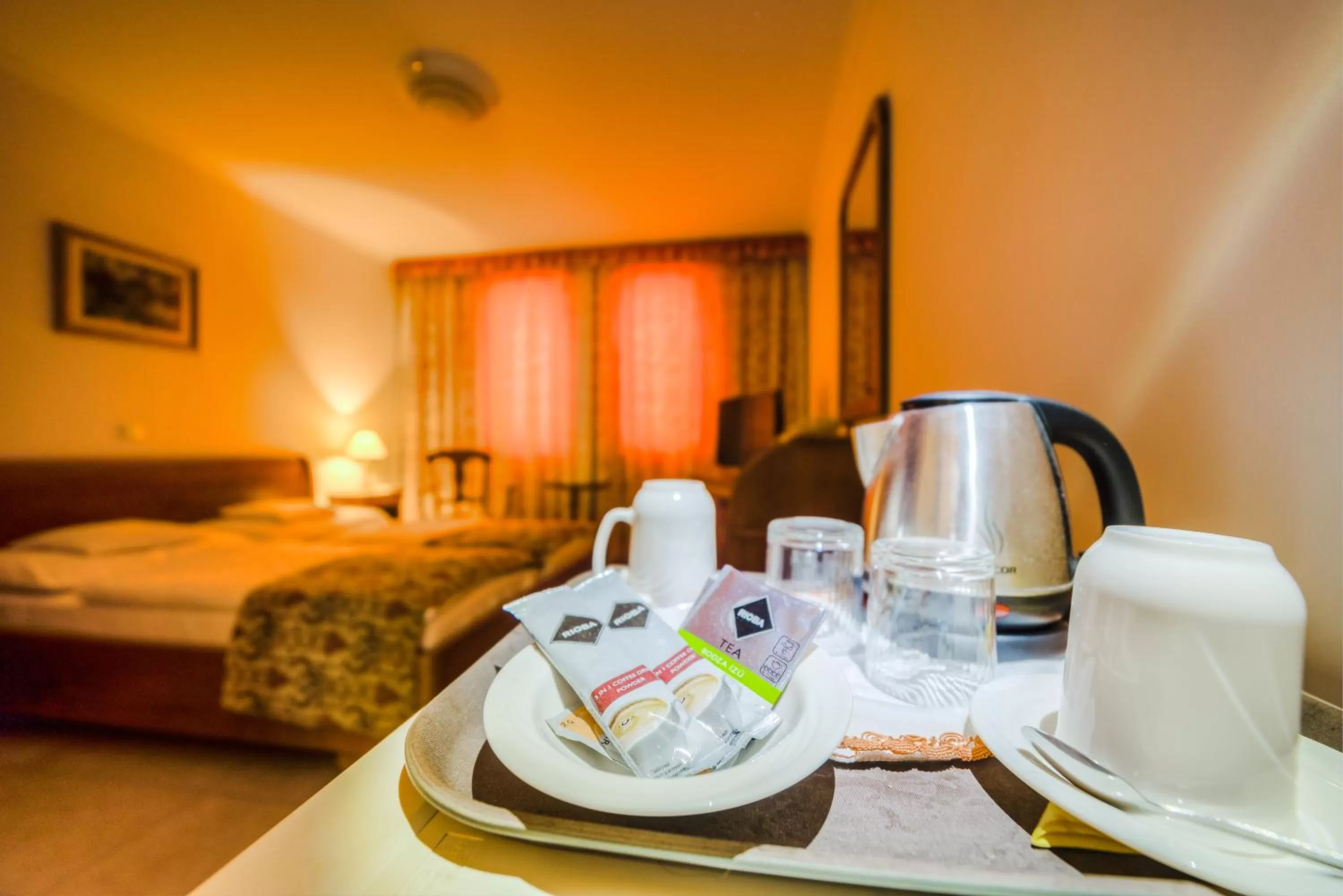 Bedroom, Bed in Kata Panzió