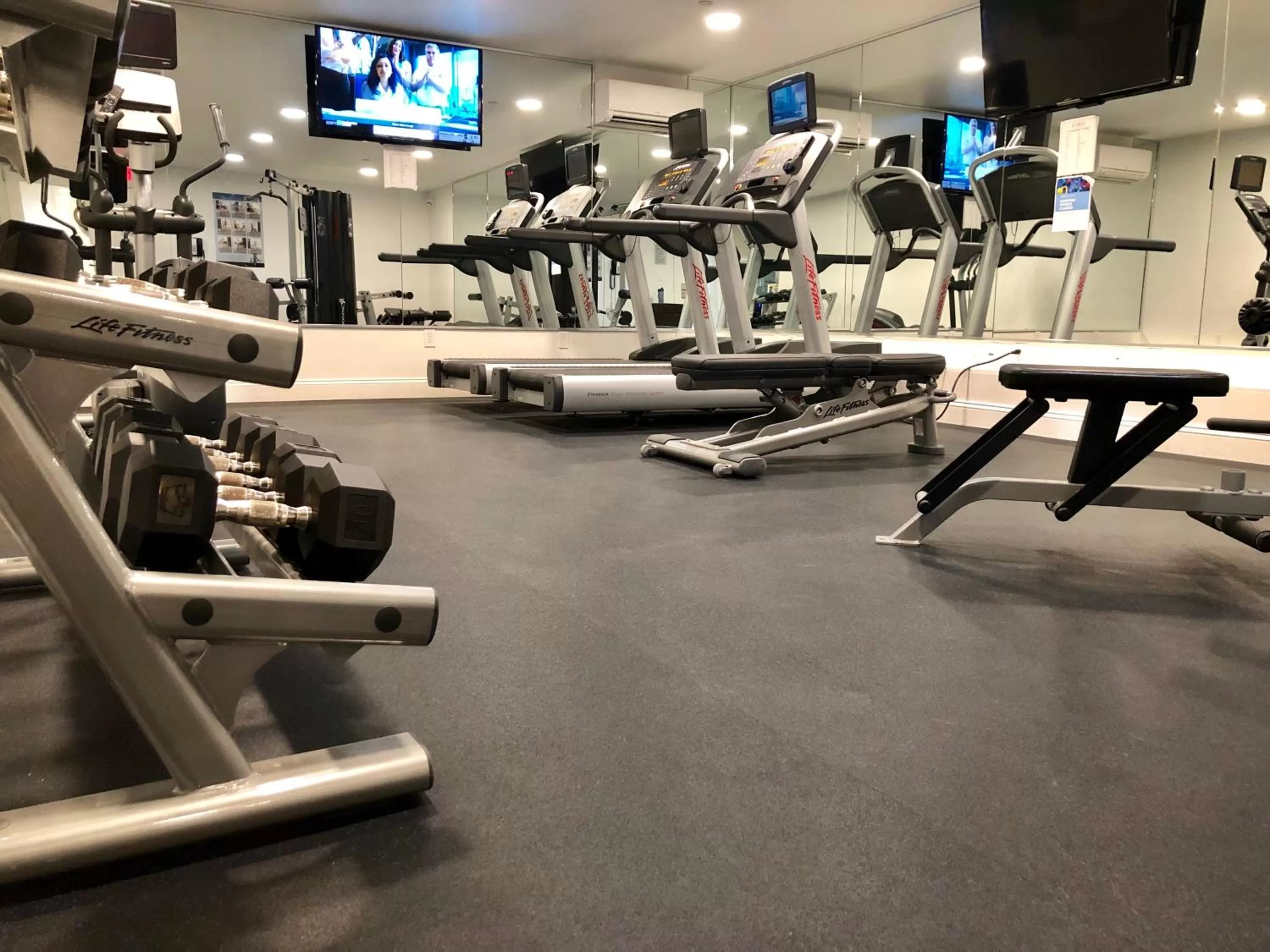 Fitness centre/facilities in ICONA Avalon