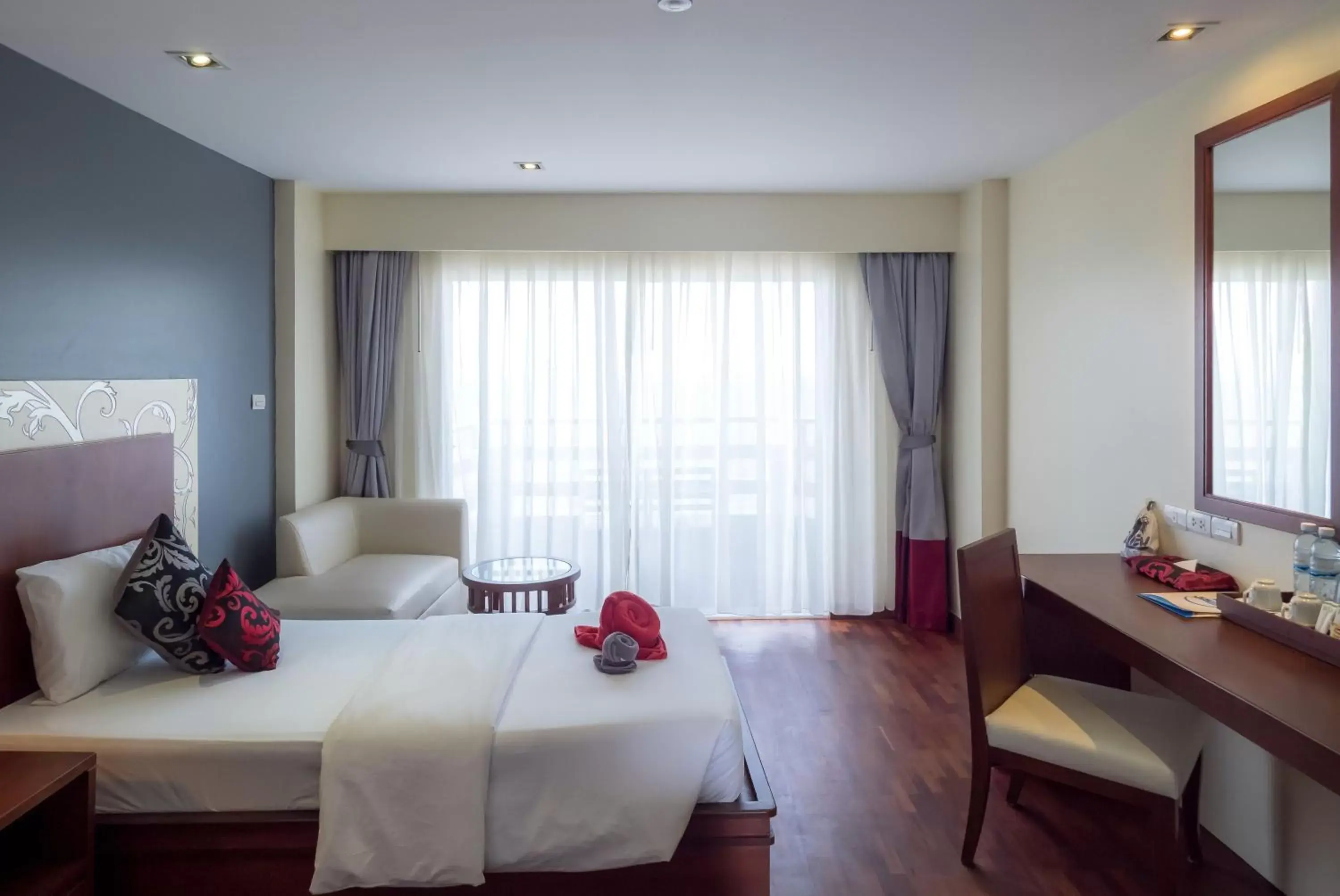 Bed in Grand Jomtien Palace Hotel - SHA Extra Plus