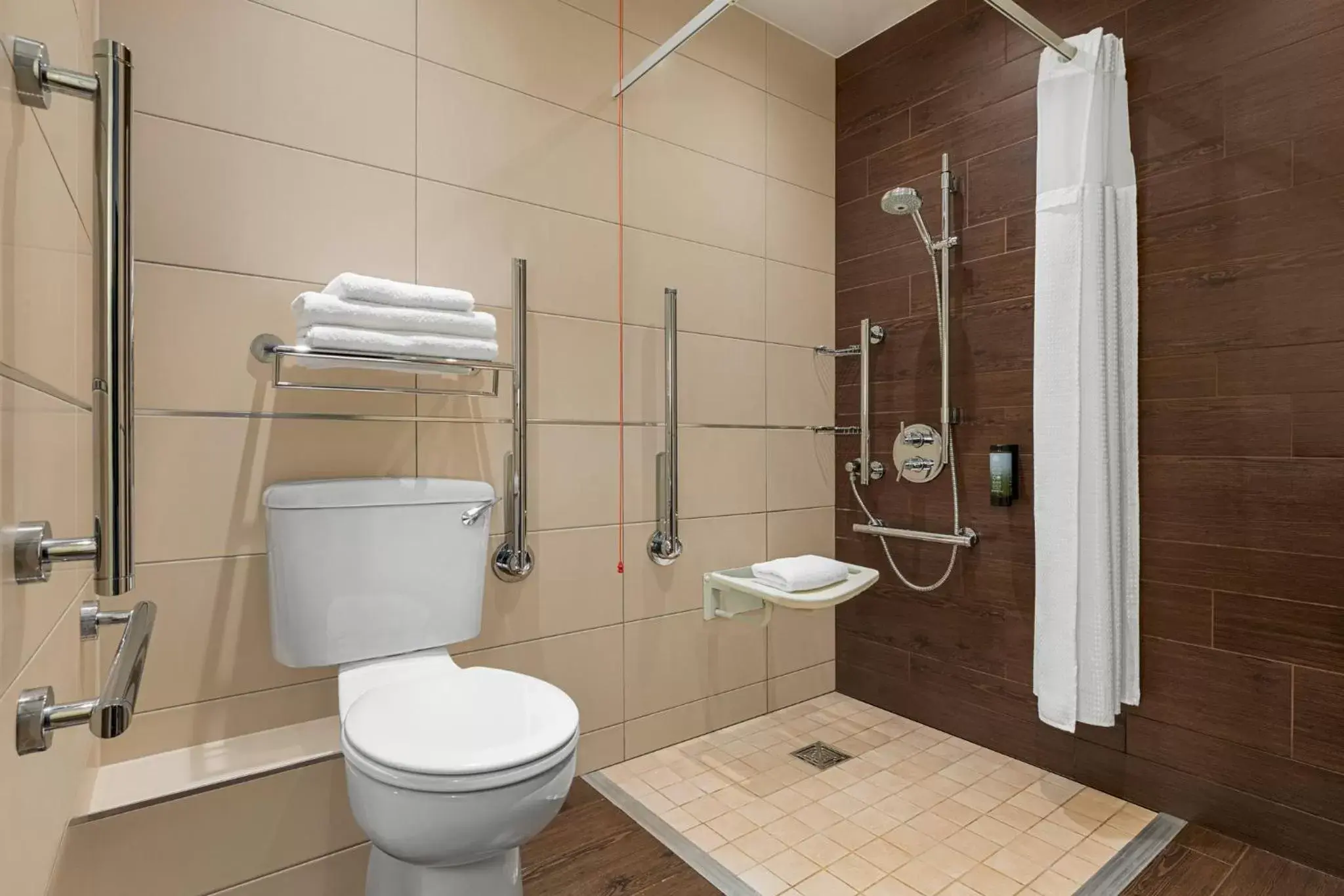 Photo of the whole room, Bathroom in Holiday Inn Birmingham Airport - NEC, an IHG Hotel