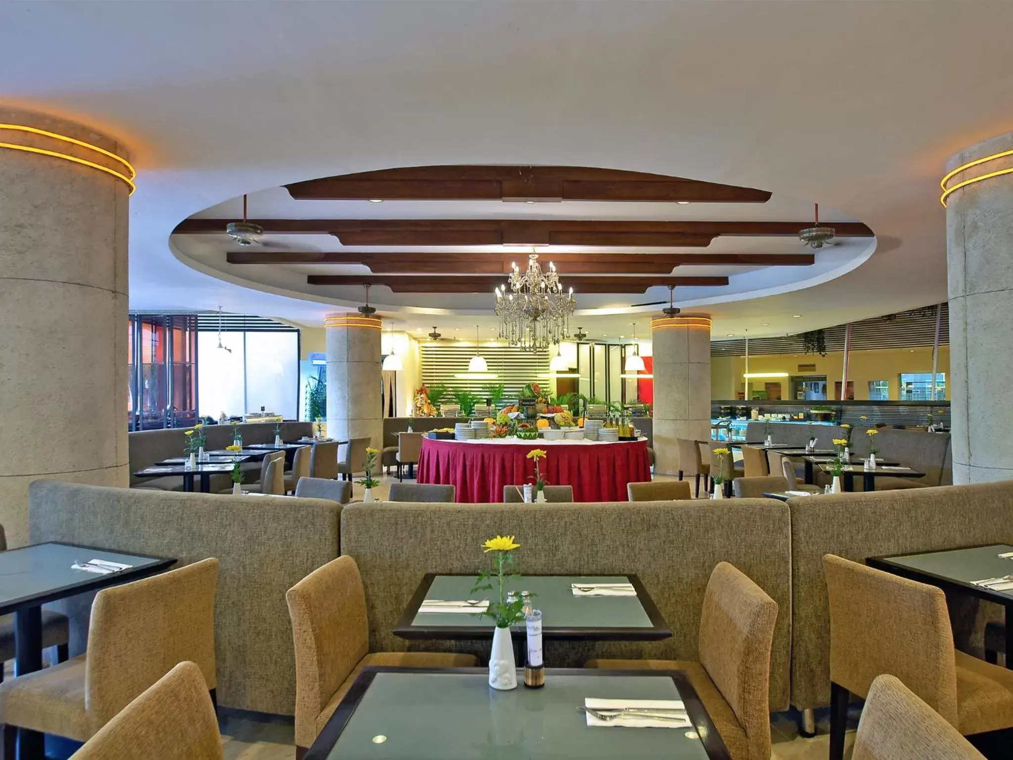 Restaurant/Places to Eat in Kuta Paradiso Hotel