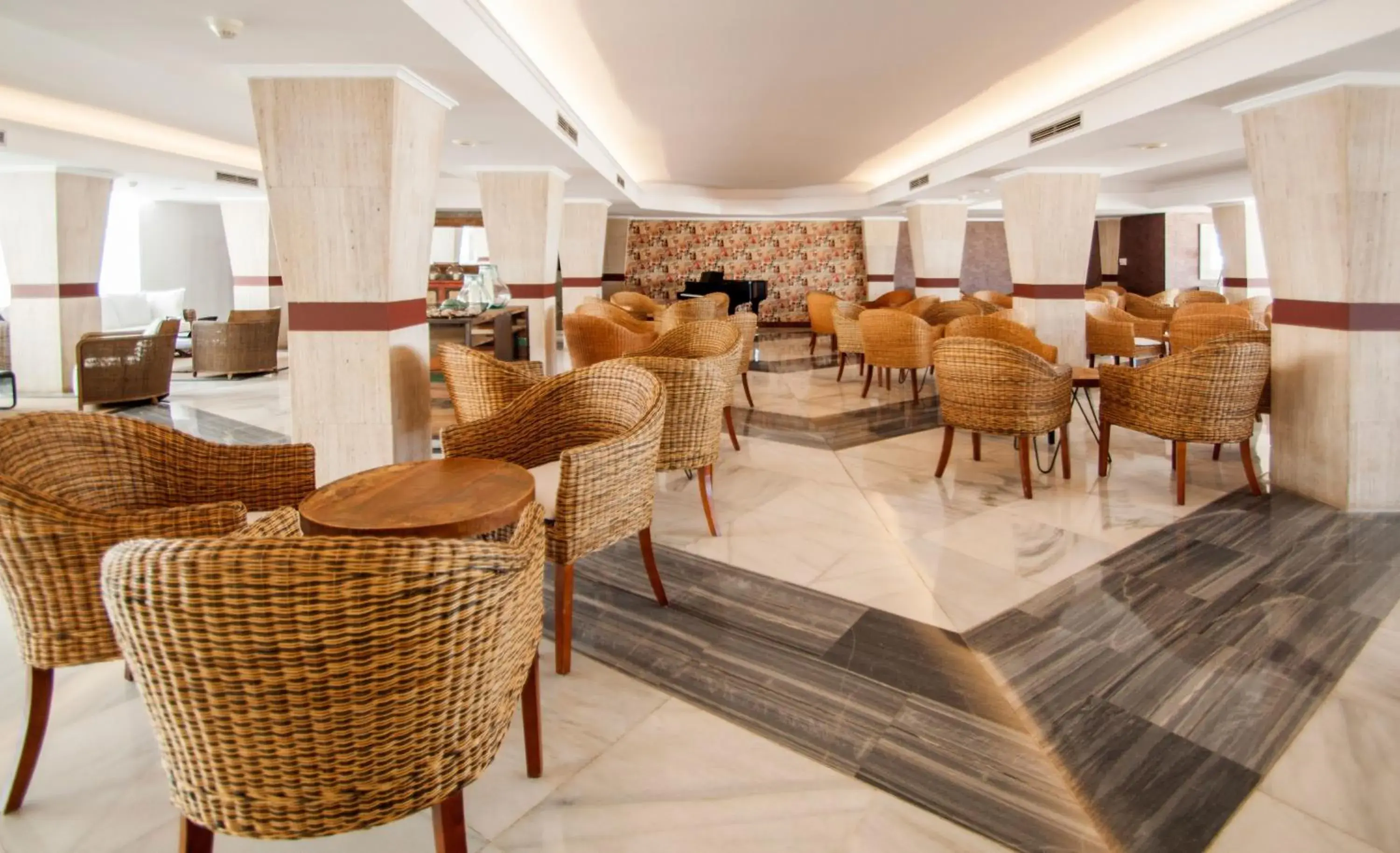 Lounge or bar, Restaurant/Places to Eat in Catalonia del Mar - Adults Only