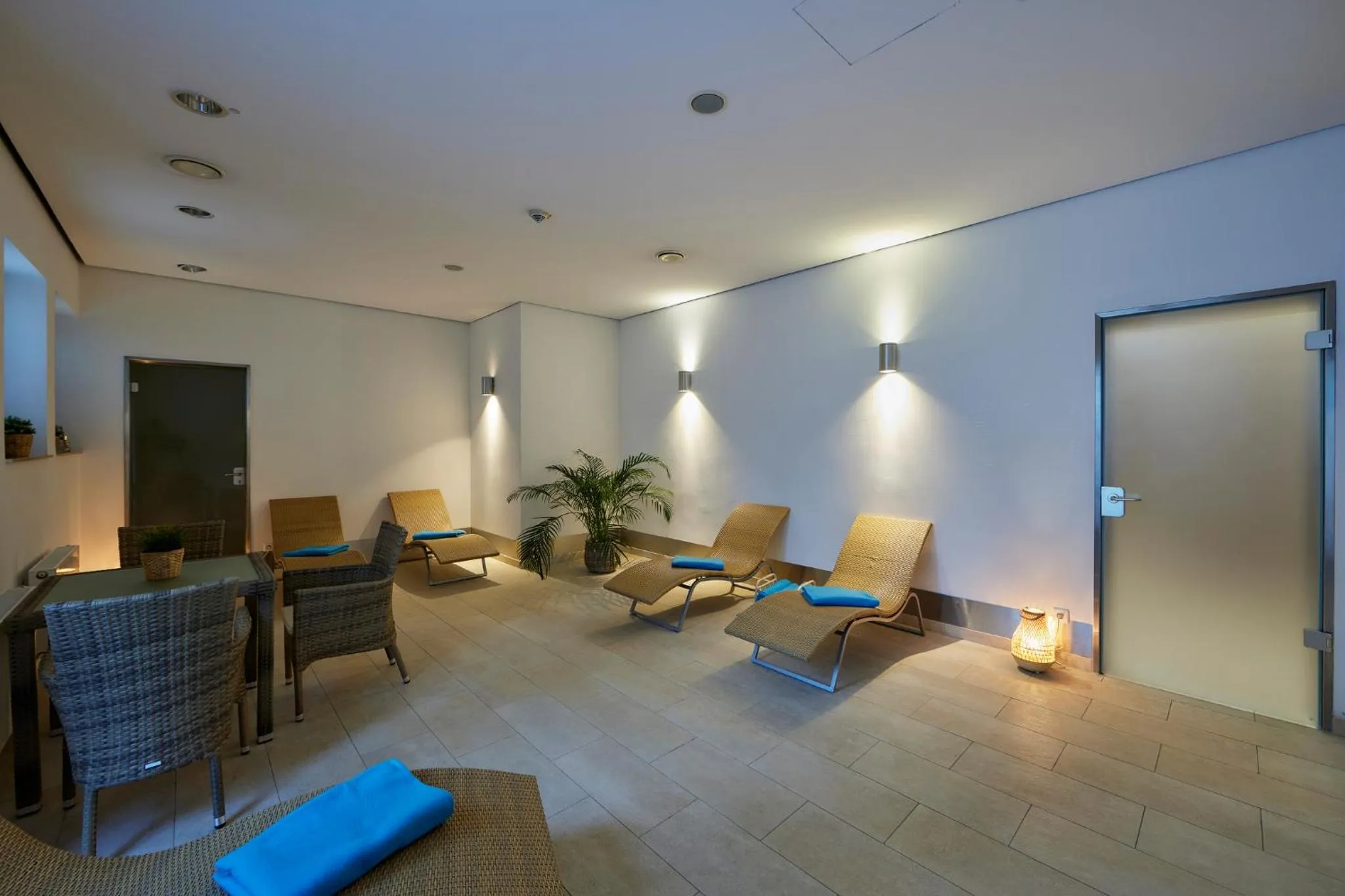 Swimming pool in Hotel Bredeney