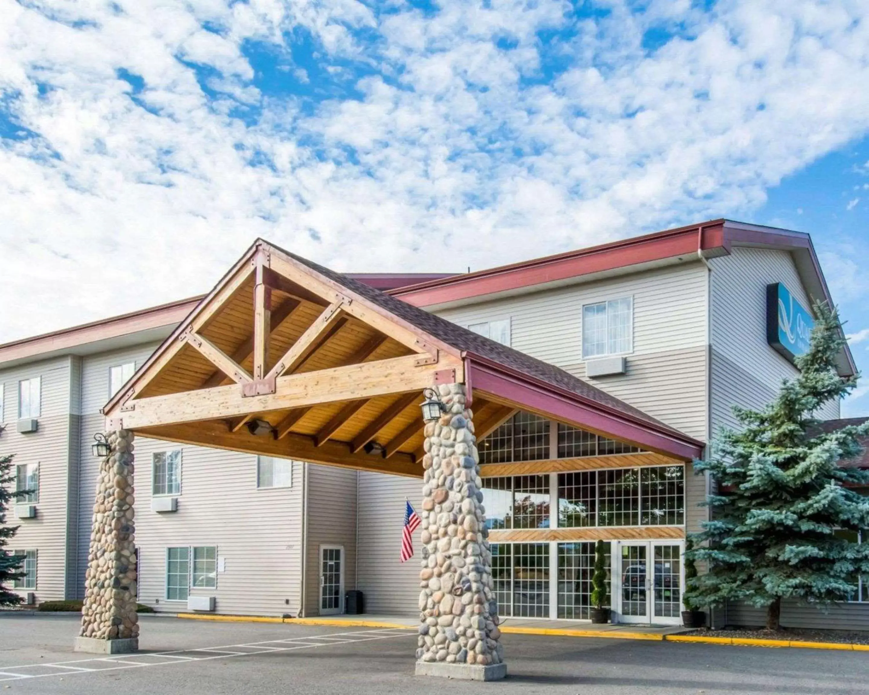 Property building in Quality Inn & Suites of Liberty Lake
