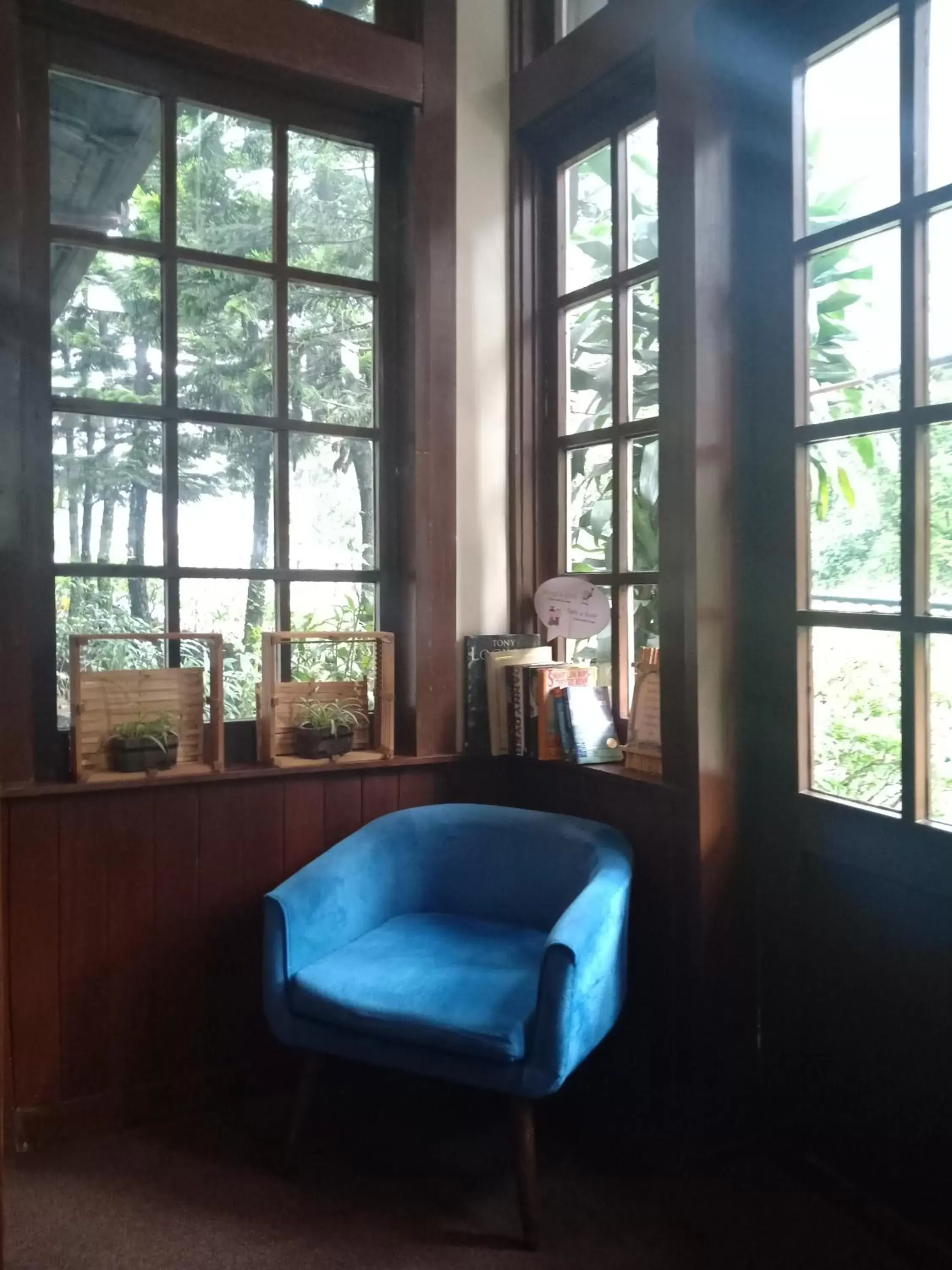 Seating Area in Casa Vallejo Hotel Baguio