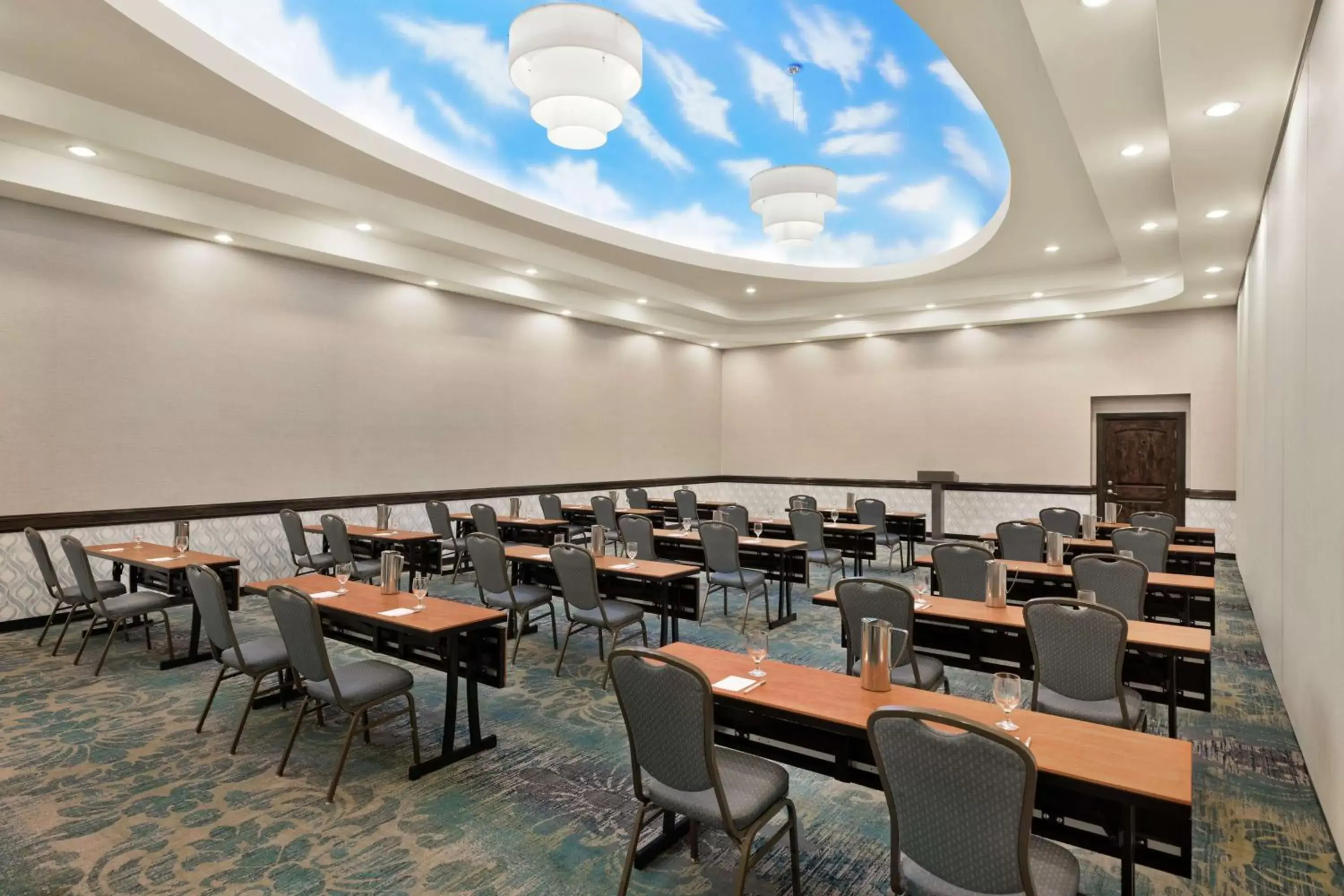 Meeting/conference room, Restaurant/Places to Eat in Hilton Garden Inn South Padre Island