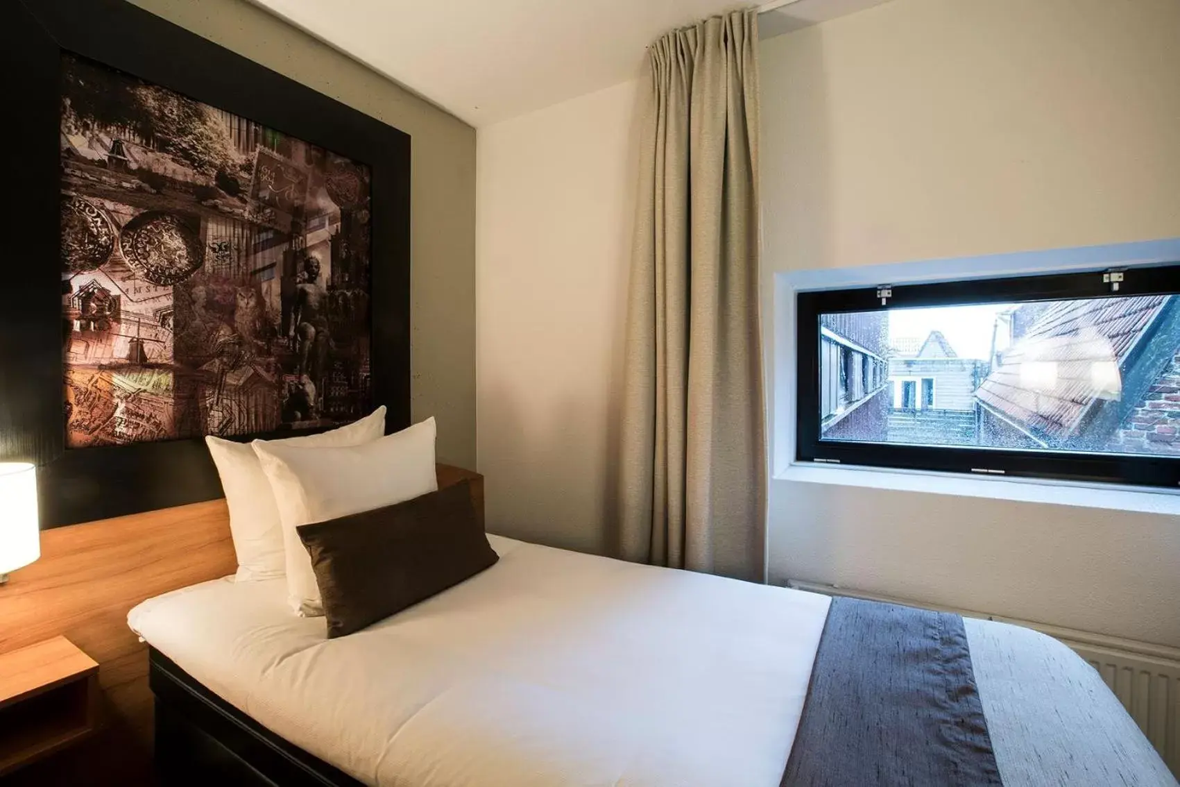 Bed in City Hotel Groningen