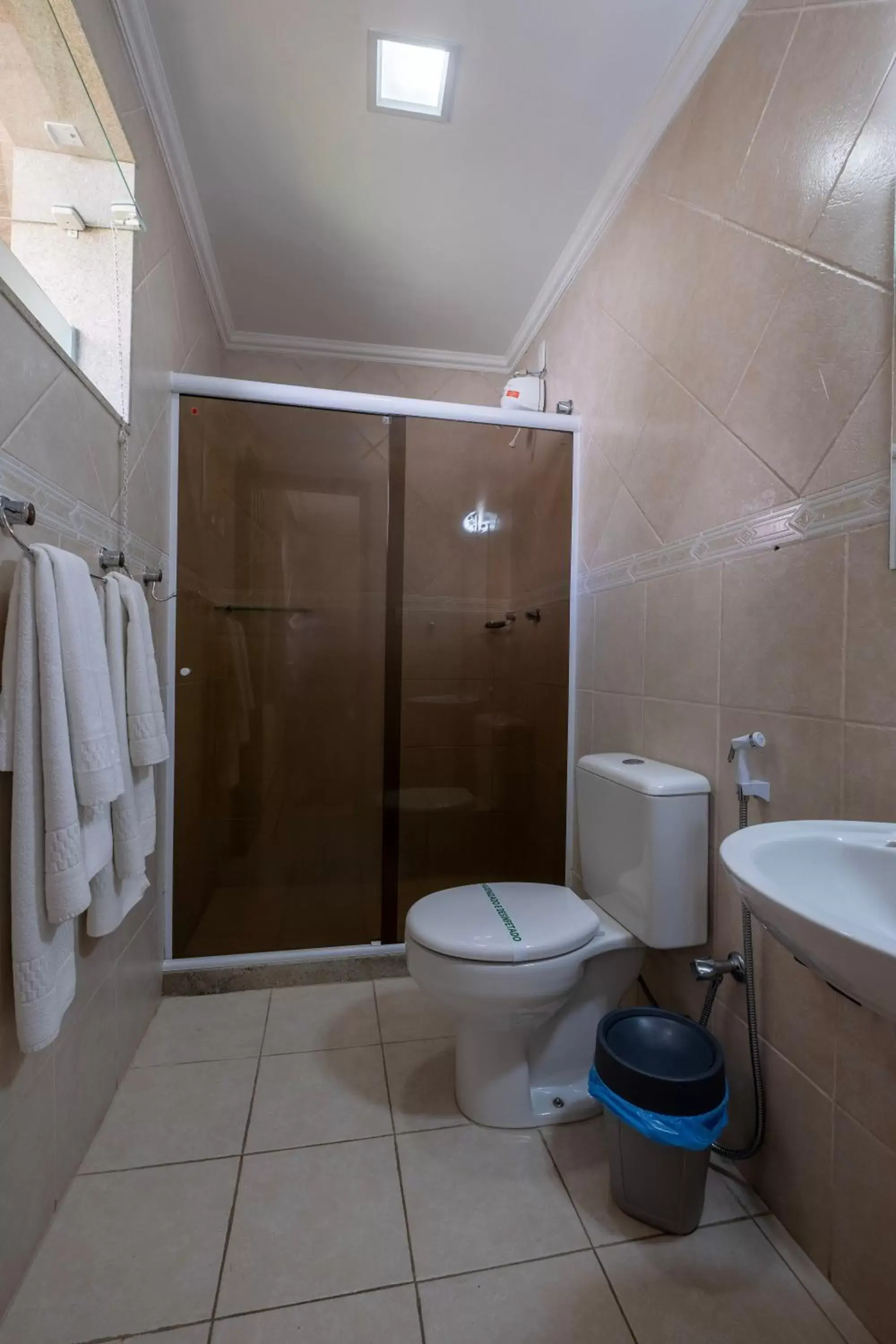 Bathroom in Hotel Serra Everest