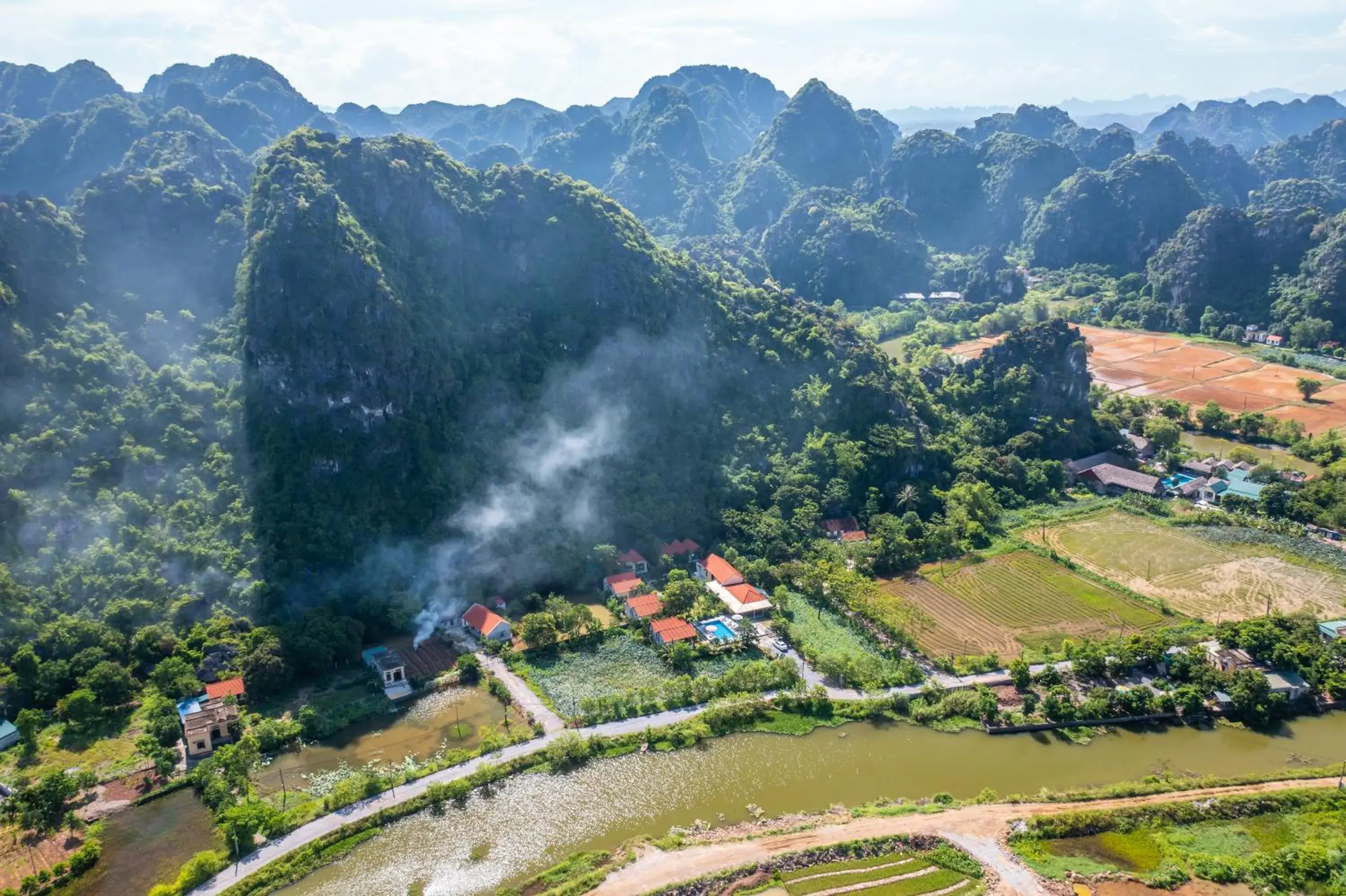 Property building, Bird's-eye View in Trang An Retreat