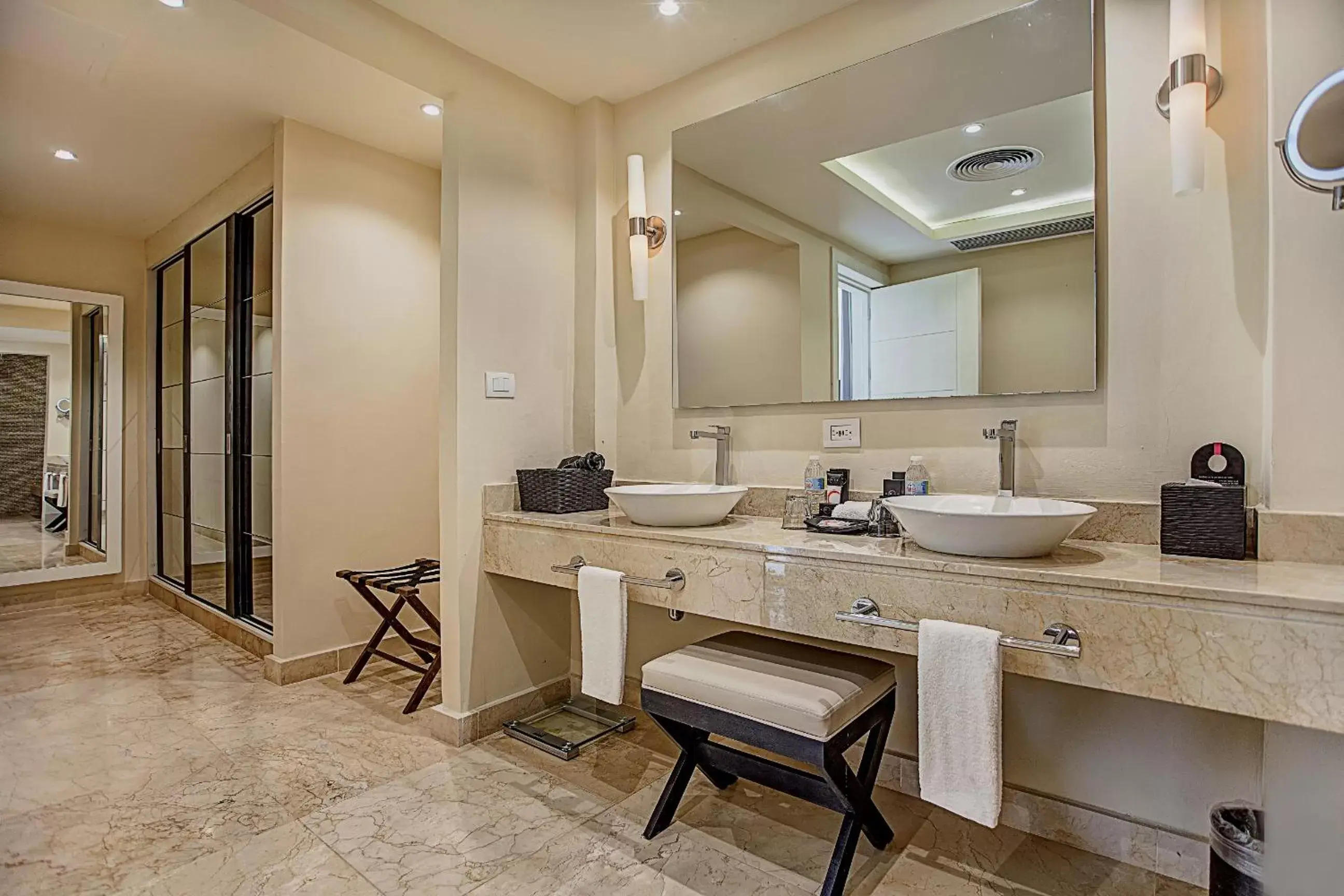 Bathroom in Royalton CHIC Punta Cana, An Autograph Collection All-Inclusive Resort & Casino, Adults Only