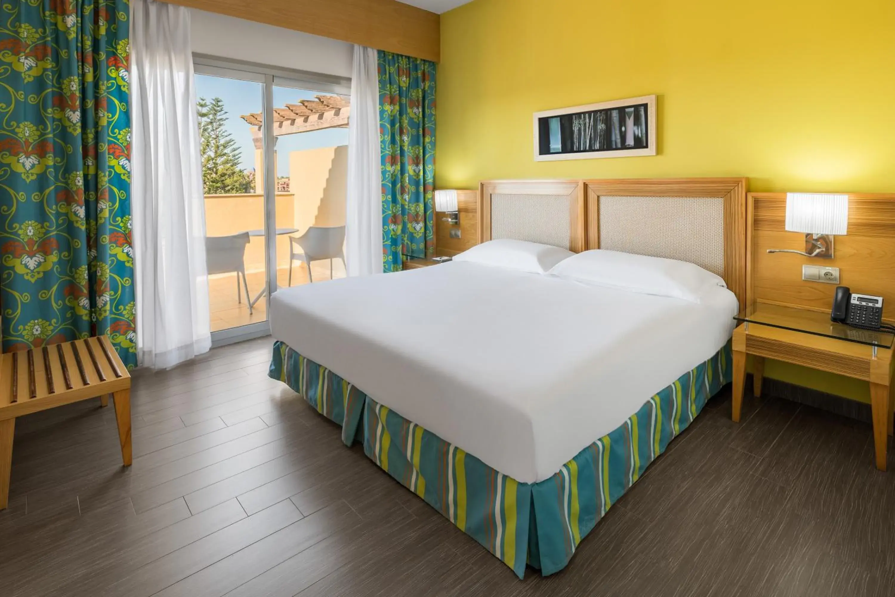 Bed in Elba Costa Ballena Beach & Thalasso Resort