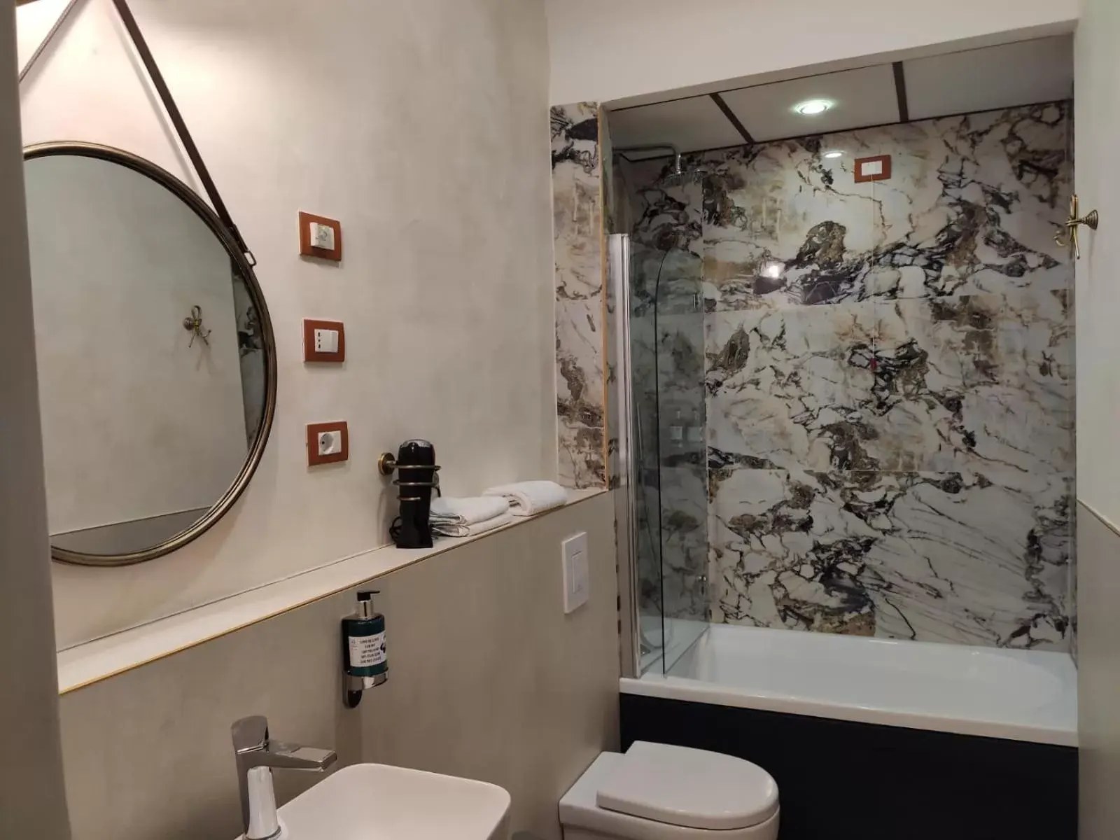 Bathroom in Hotel Il Convento