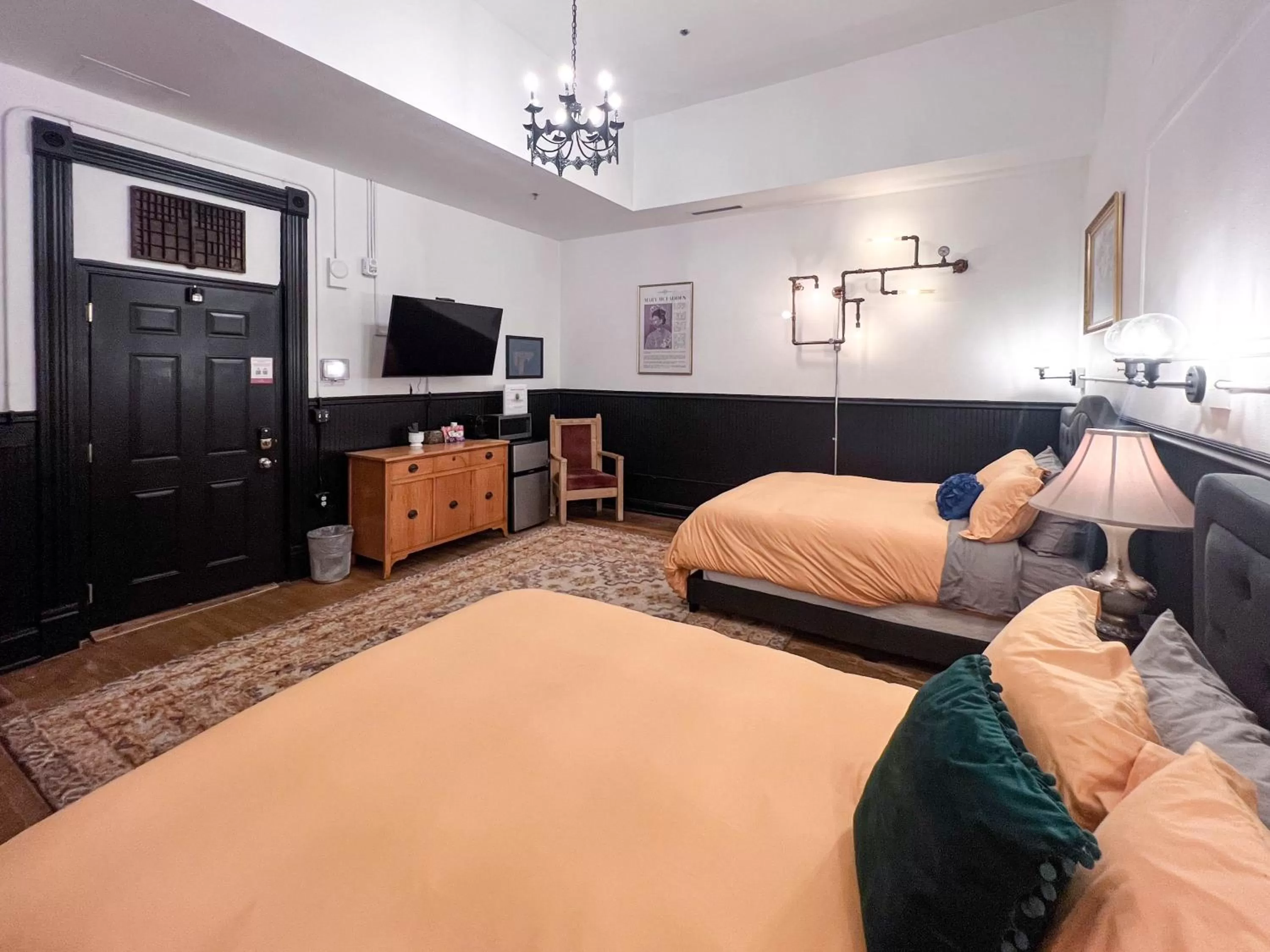 Bed in The Oliver Inn