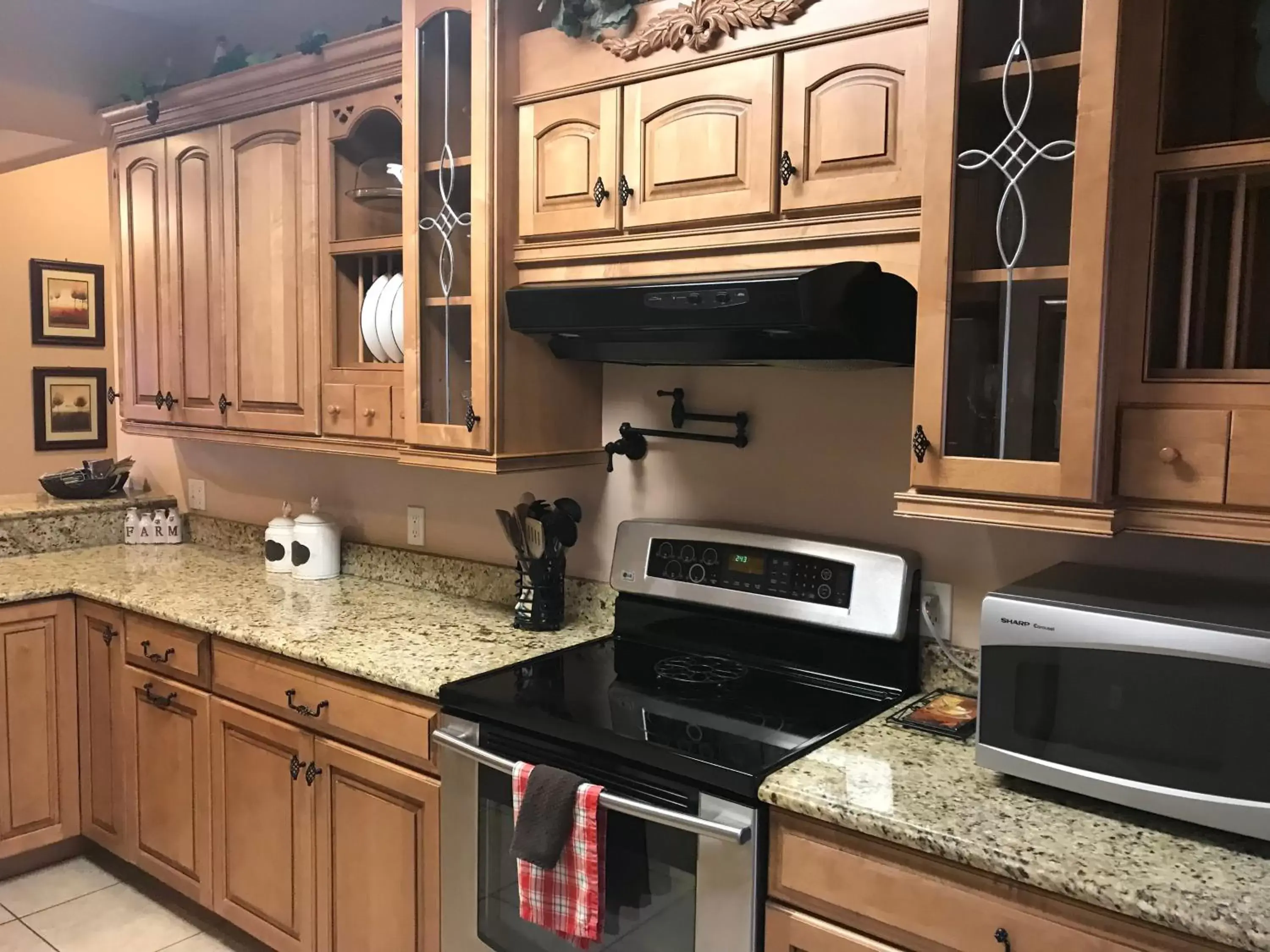 Kitchen or kitchenette, Kitchen/Kitchenette in Rockwood Condos on Table Rock Lake