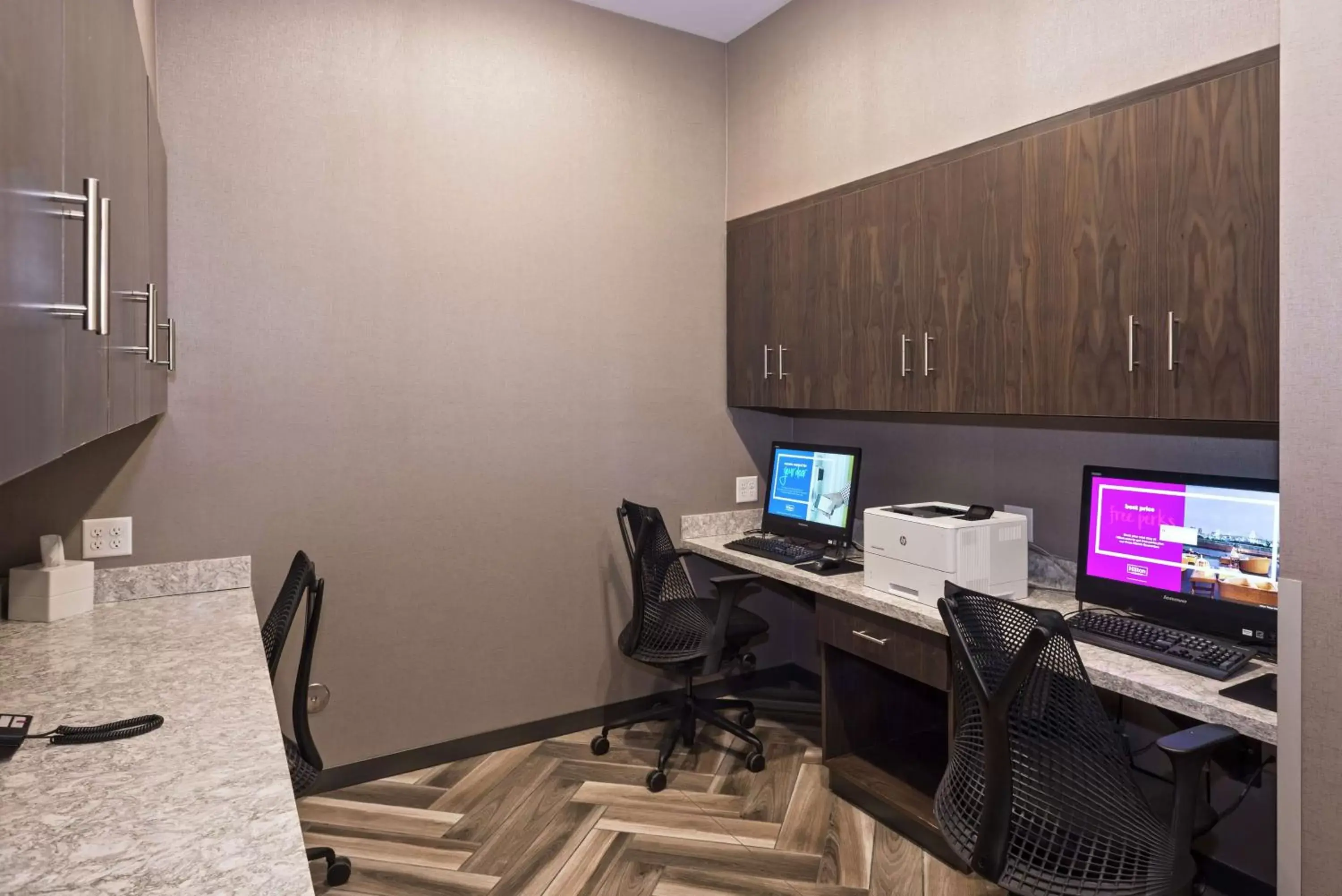 Business facilities, Business Area/Conference Room in Hampton Inn and Suites Minneapolis University Area, MN