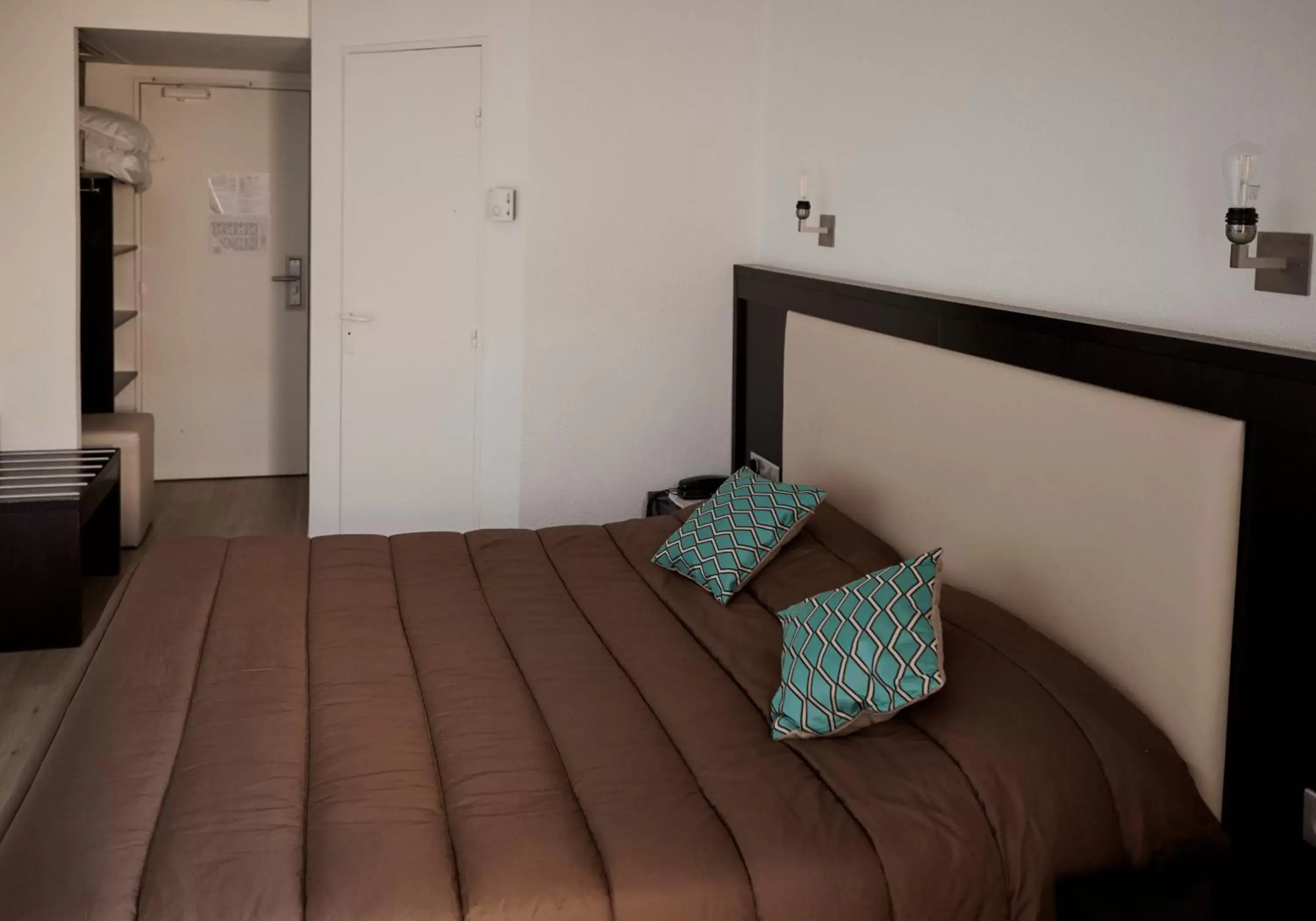 Bedroom, Bed in Hôtel Le Collier