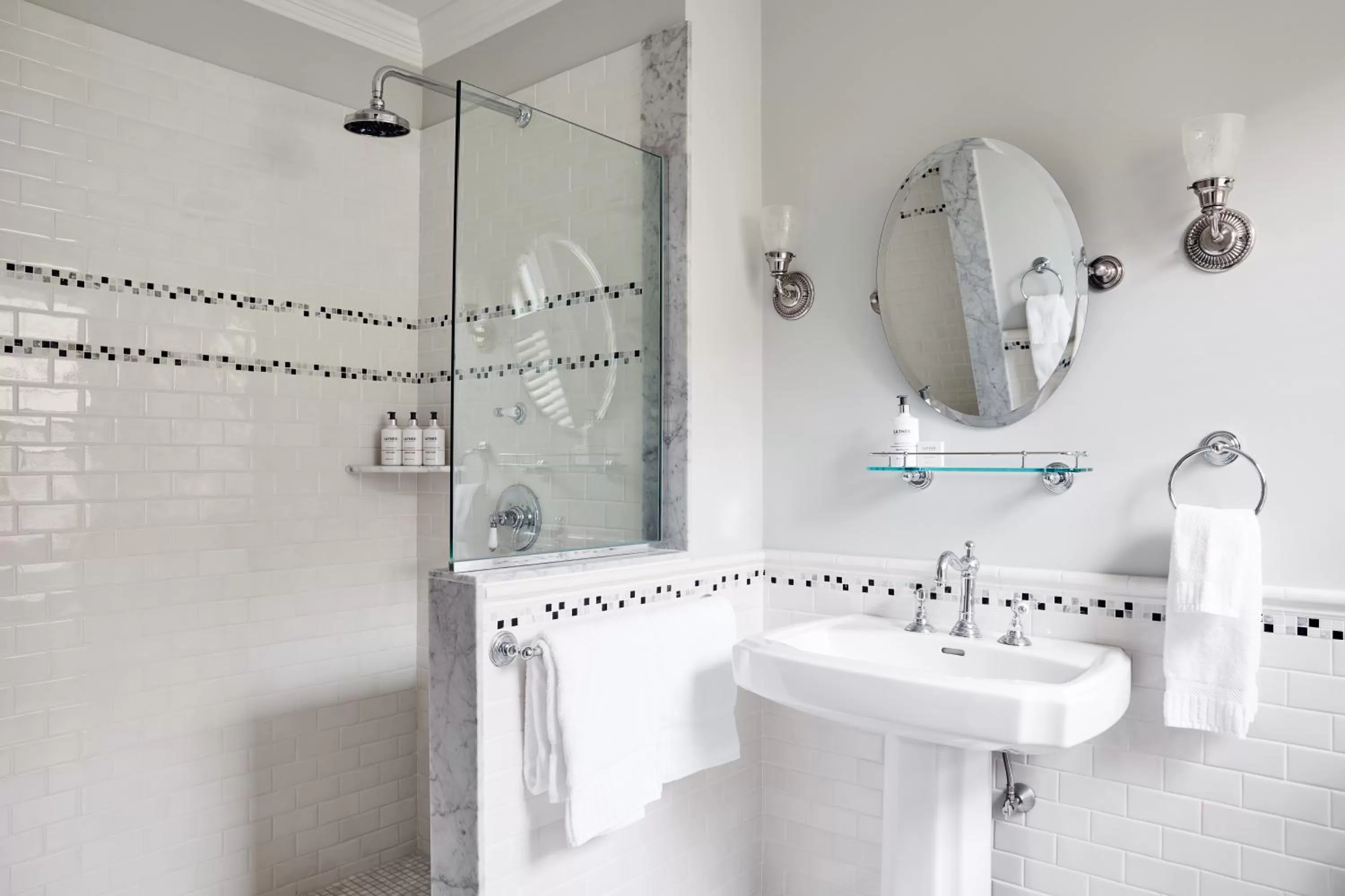 Shower in The Cliffside Inn