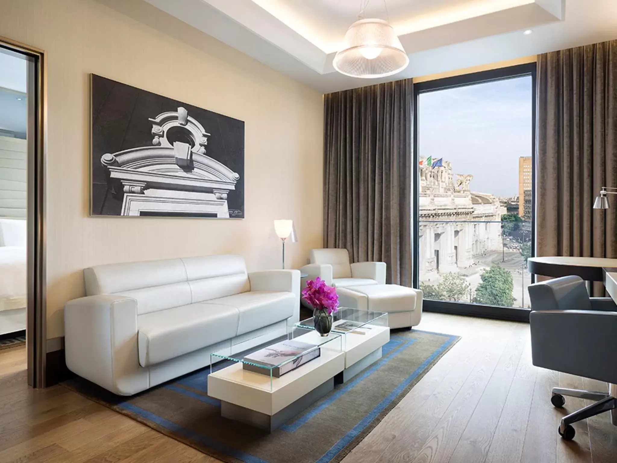 Living room, Seating Area in Excelsior Hotel Gallia, a Luxury Collection Hotel, Milan