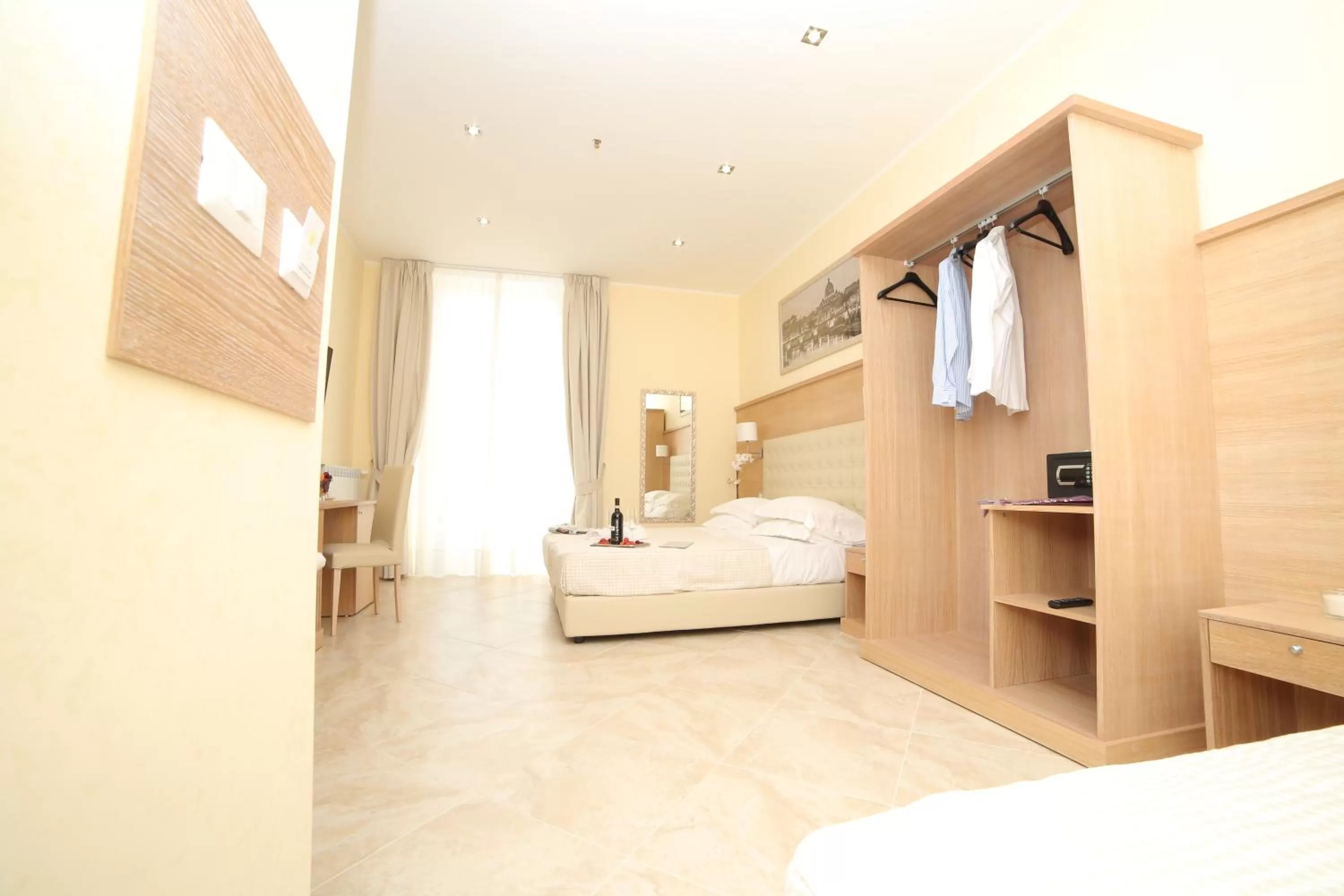 Photo of the whole room, Bed in Esposizione Palace Hotel