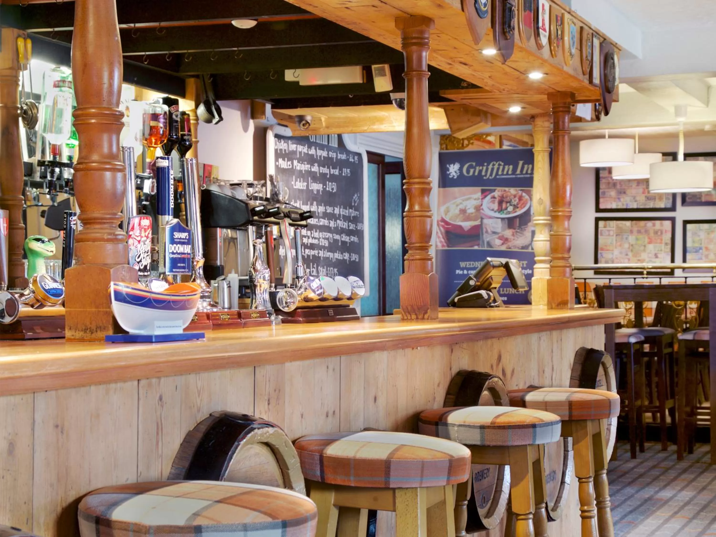 Lounge or bar in Griffin Inn