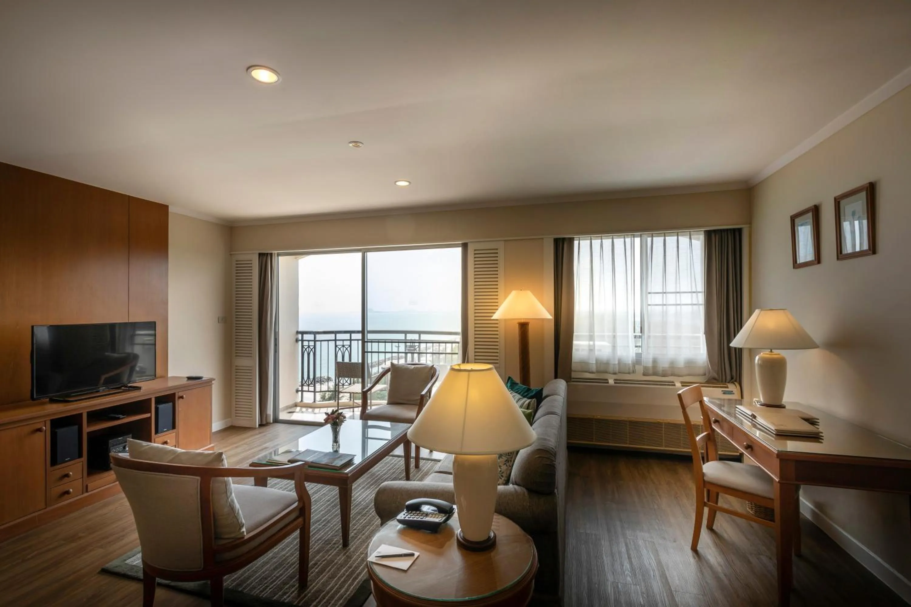 TV and multimedia, Bed in Kantary Bay Hotel And Serviced Apartment Rayong