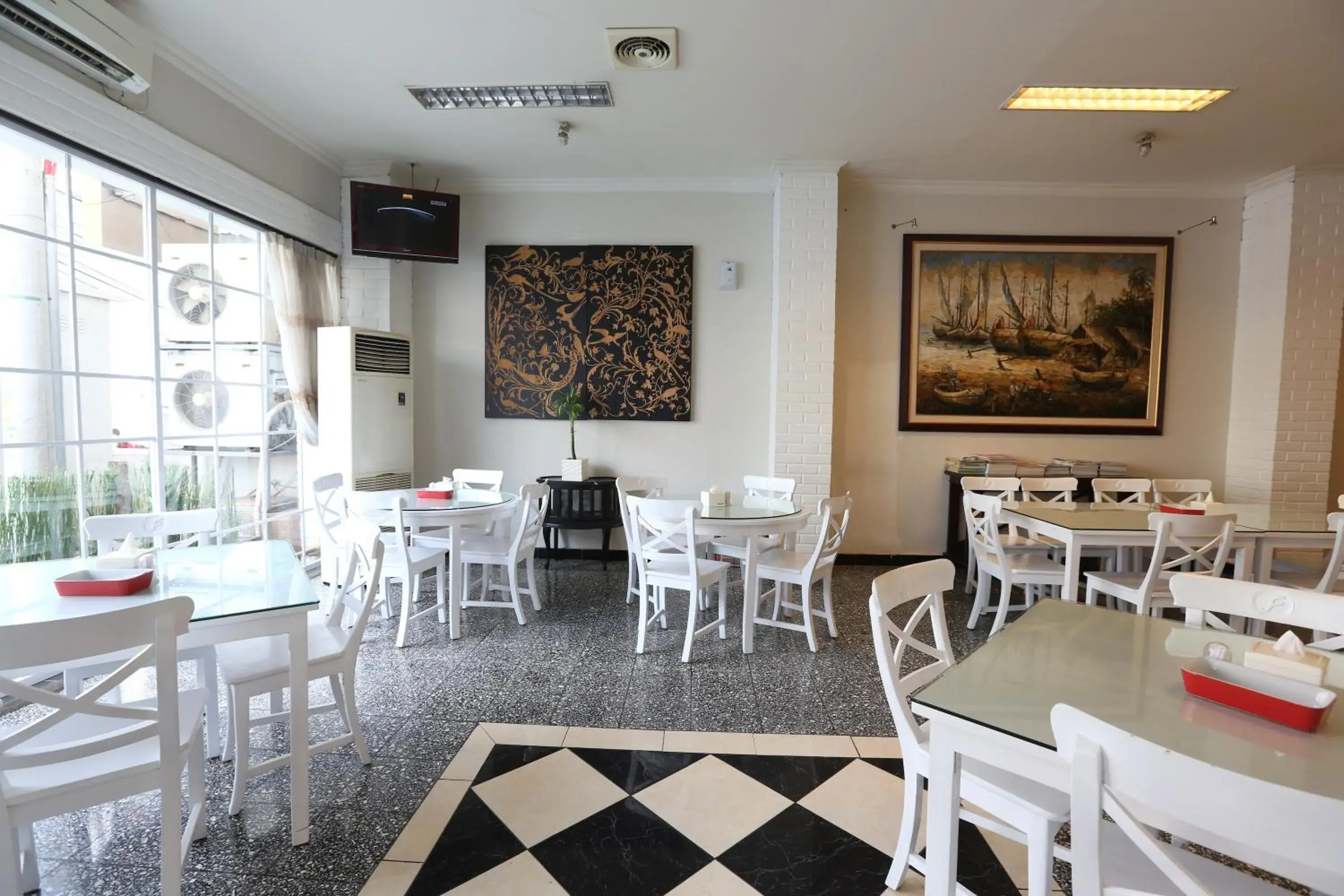 Restaurant/places to eat in F Hotel Jakarta Restaurant/places to eat in F Hotel Jakarta