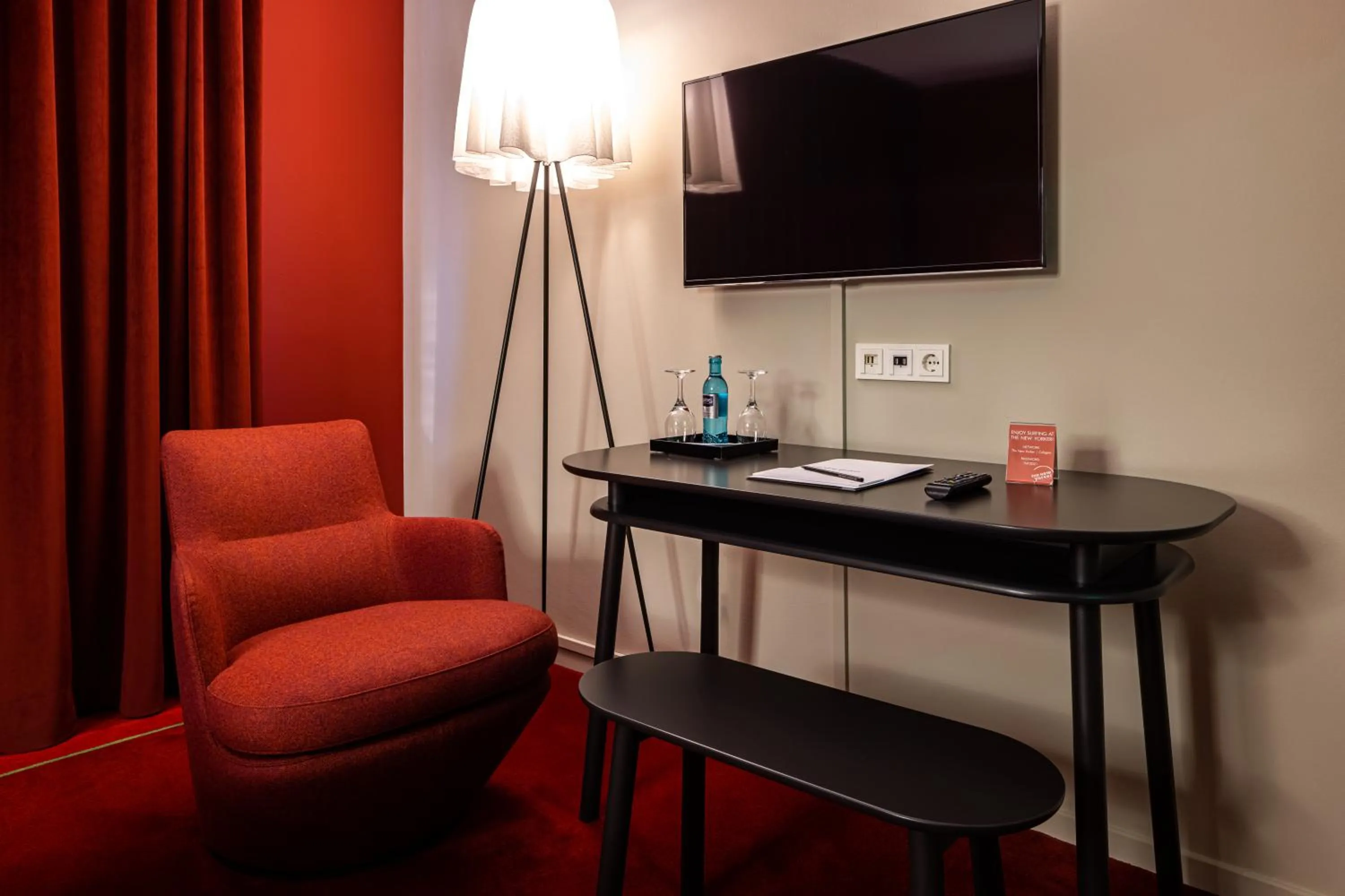 Photo of the whole room in The New Yorker Hotel Köln-Messe