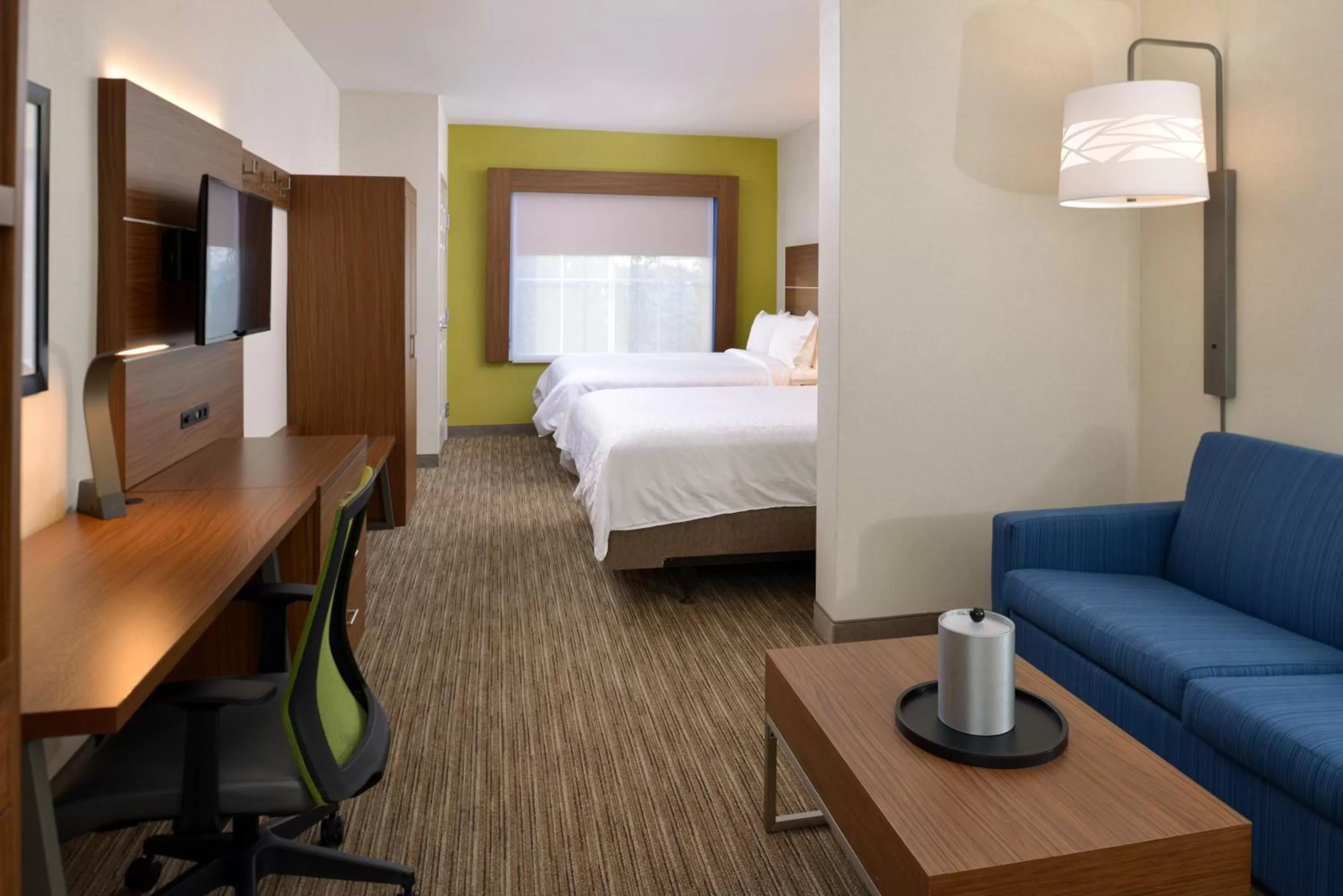 Photo of the whole room, Bed in Holiday Inn Express Lodi by IHG
