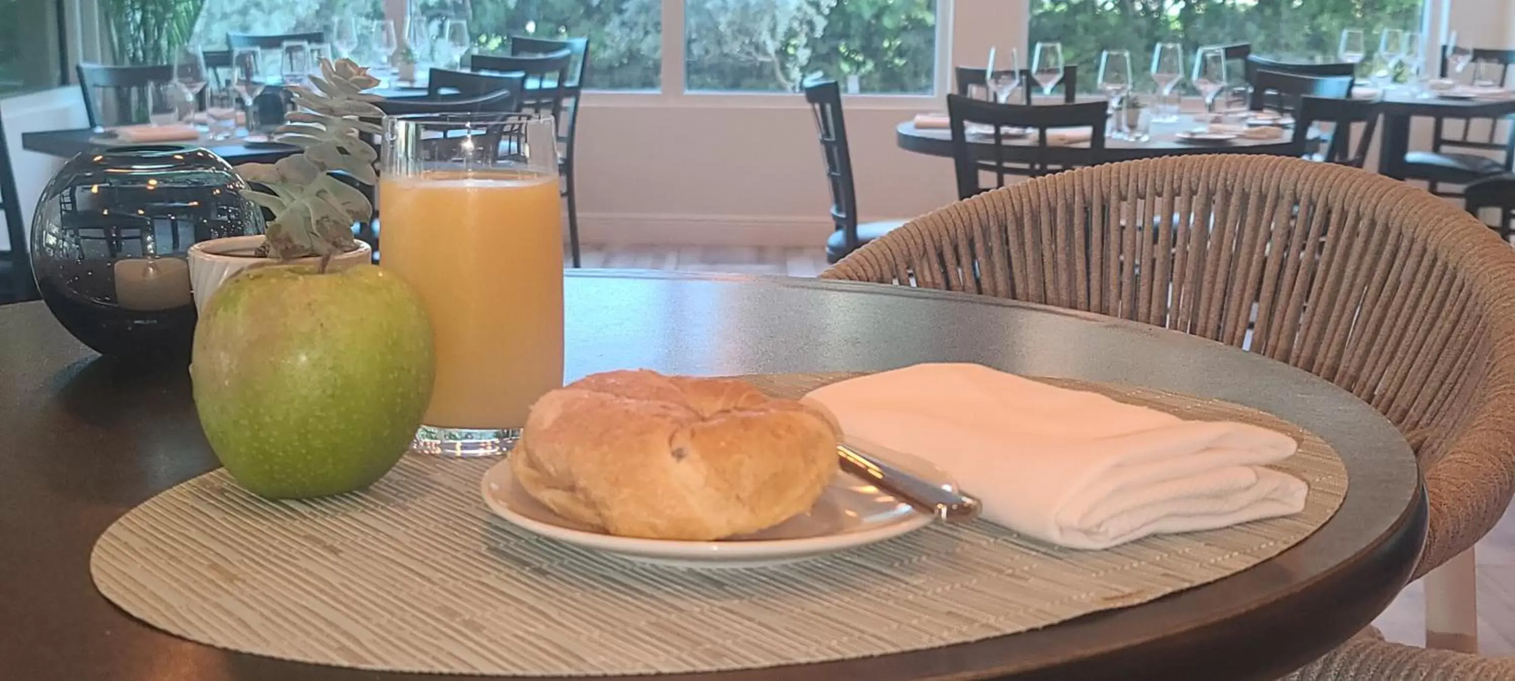 Breakfast in The Ambassador Hotel