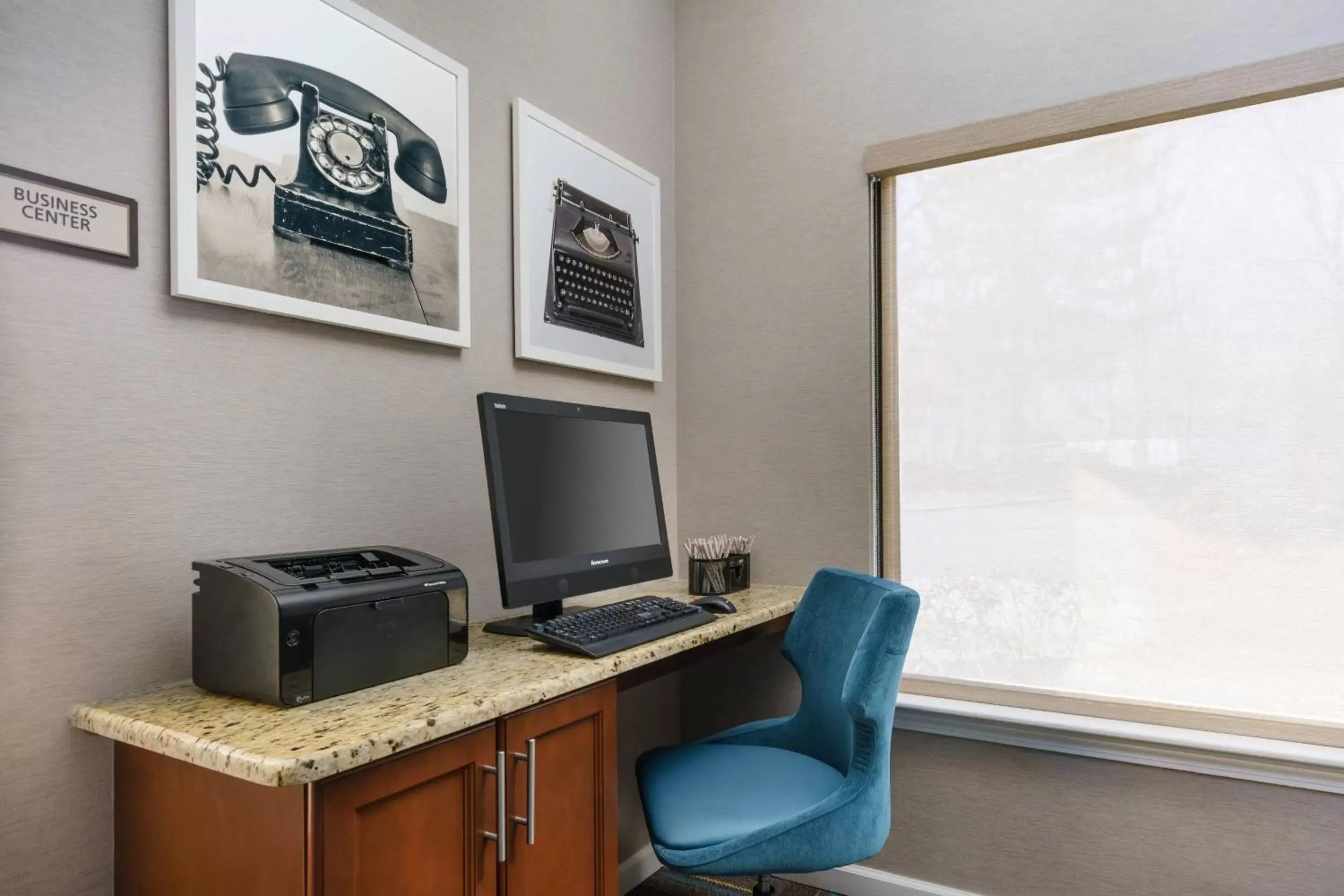 Business facilities, Business Area/Conference Room in Residence Inn Hartford Windsor