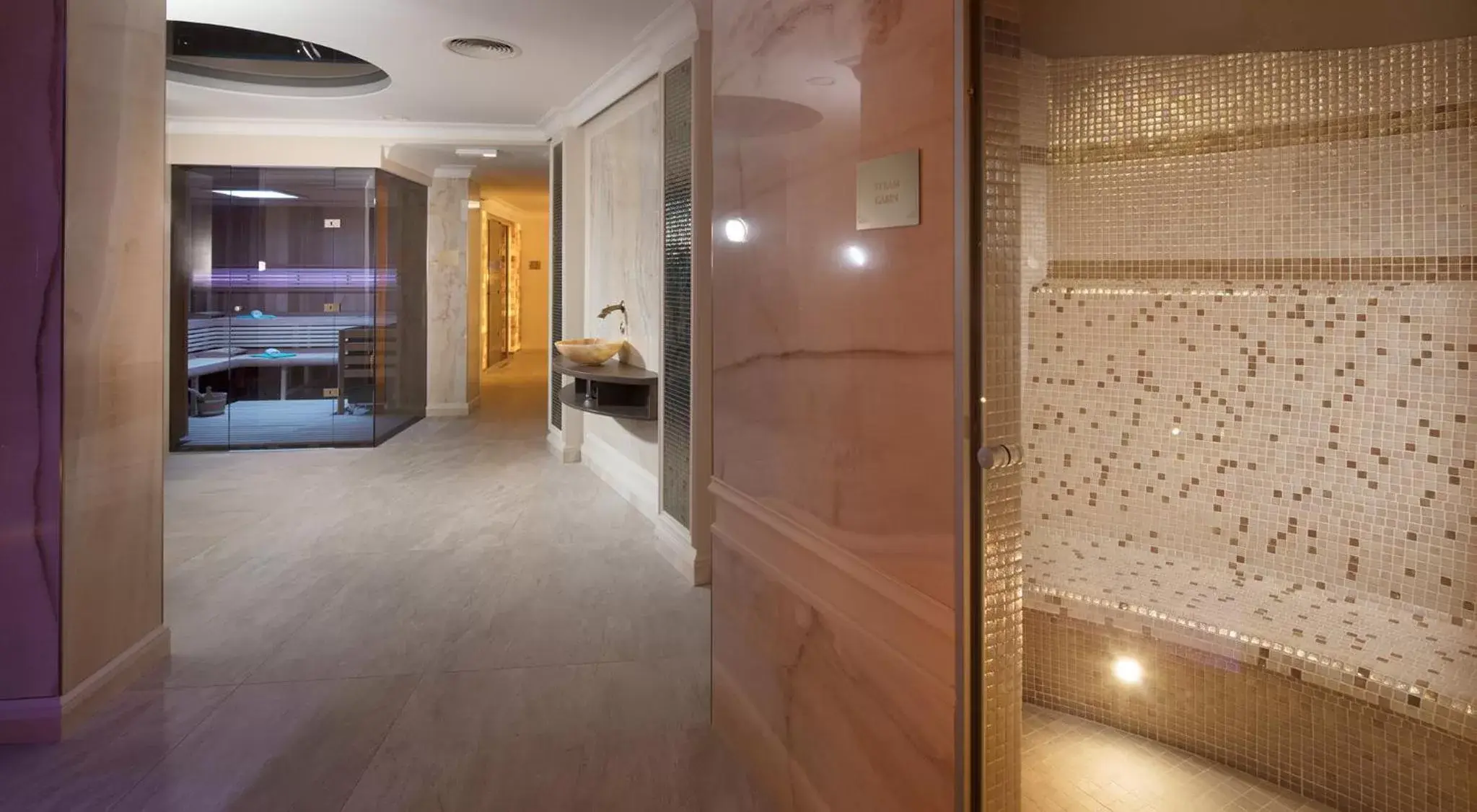 Steam room, Spa/Wellness in Chateau Monty Spa Resort