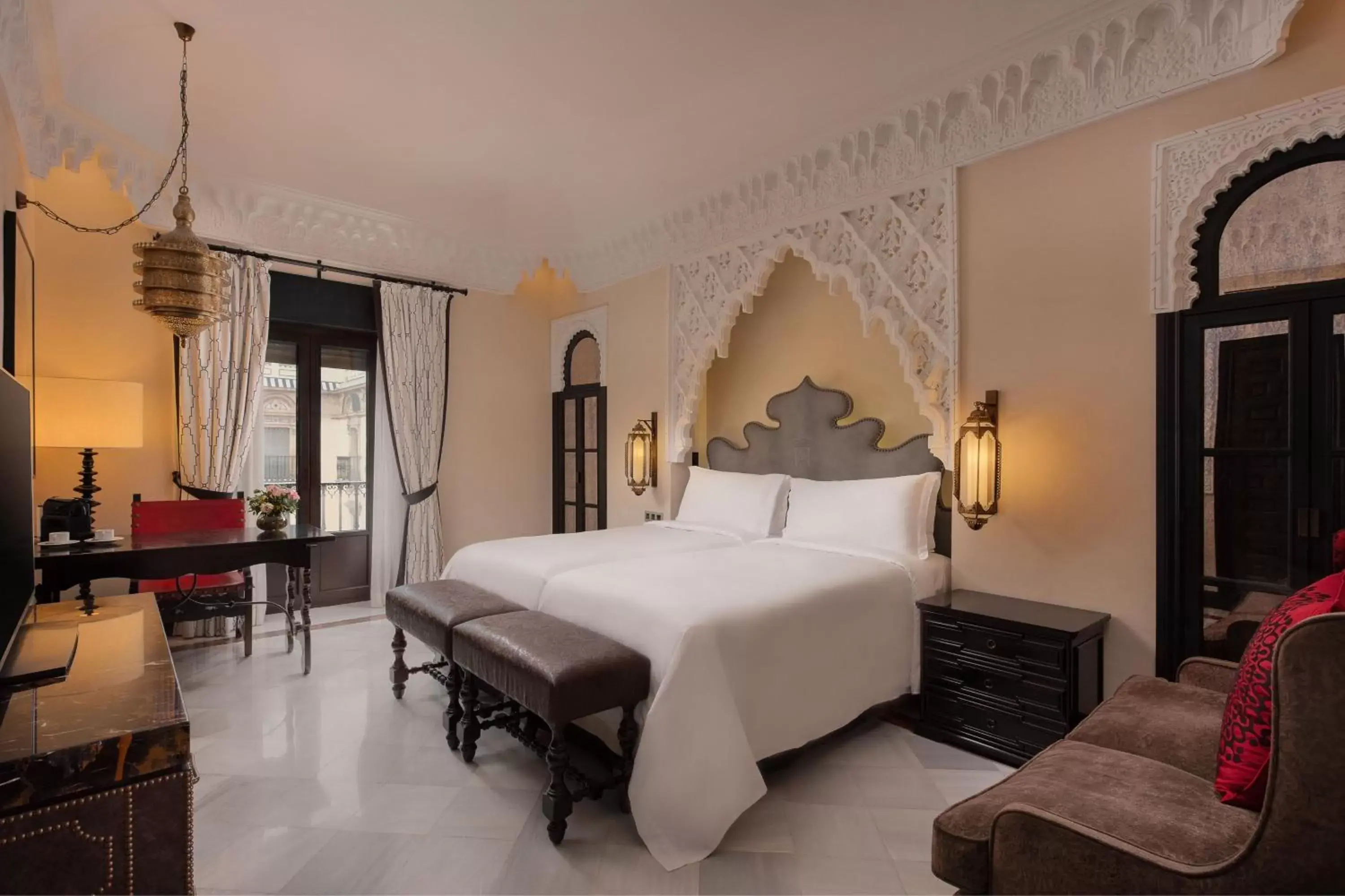 Photo of the whole room, Bed in Hotel Alfonso XIII, a Luxury Collection Hotel, Seville