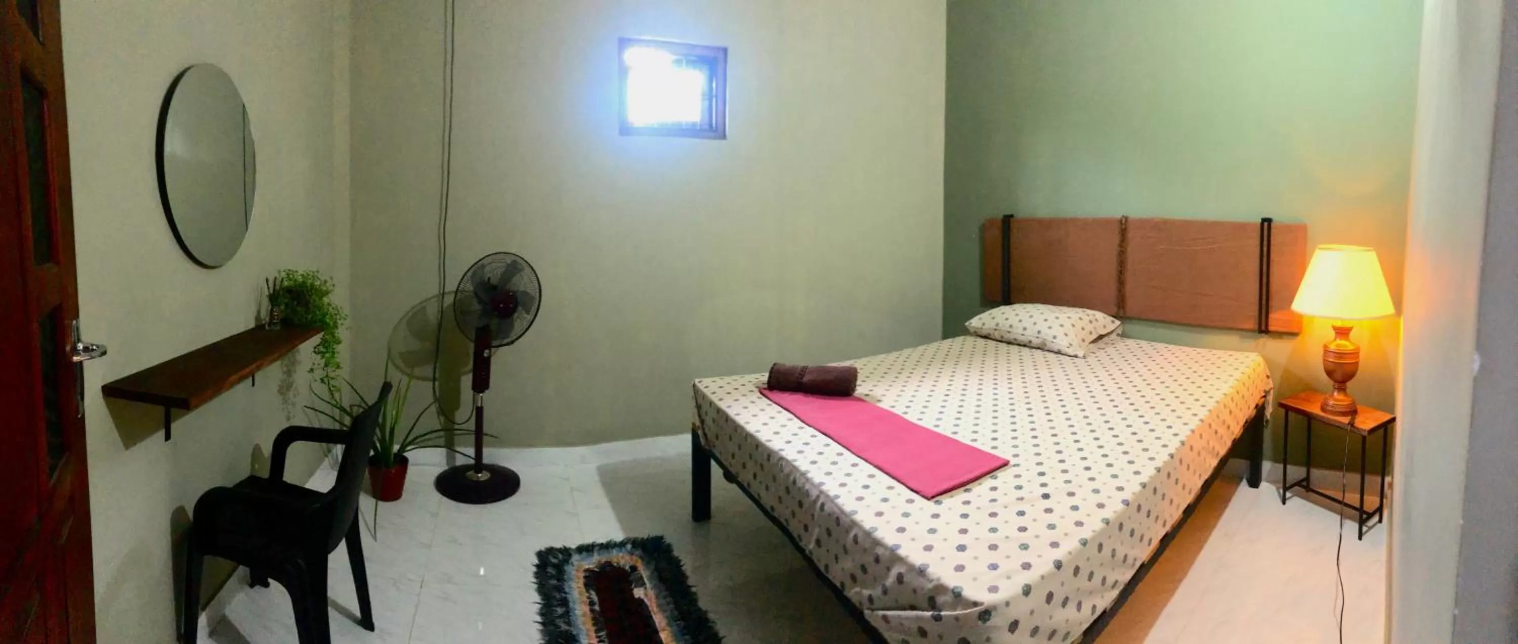 Bed in Airport Layover B&B