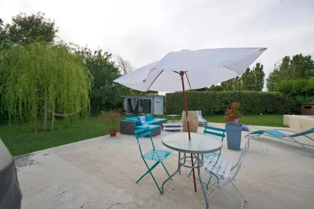 Garden, Swimming Pool in Le Mazet Chambre d'Hôtes