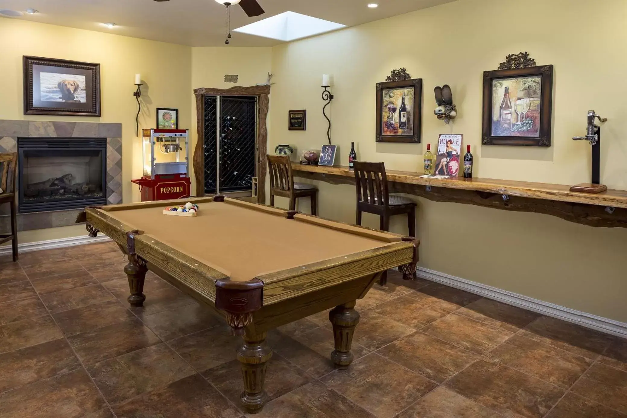 Activities, Billiards in High Ridge Manor