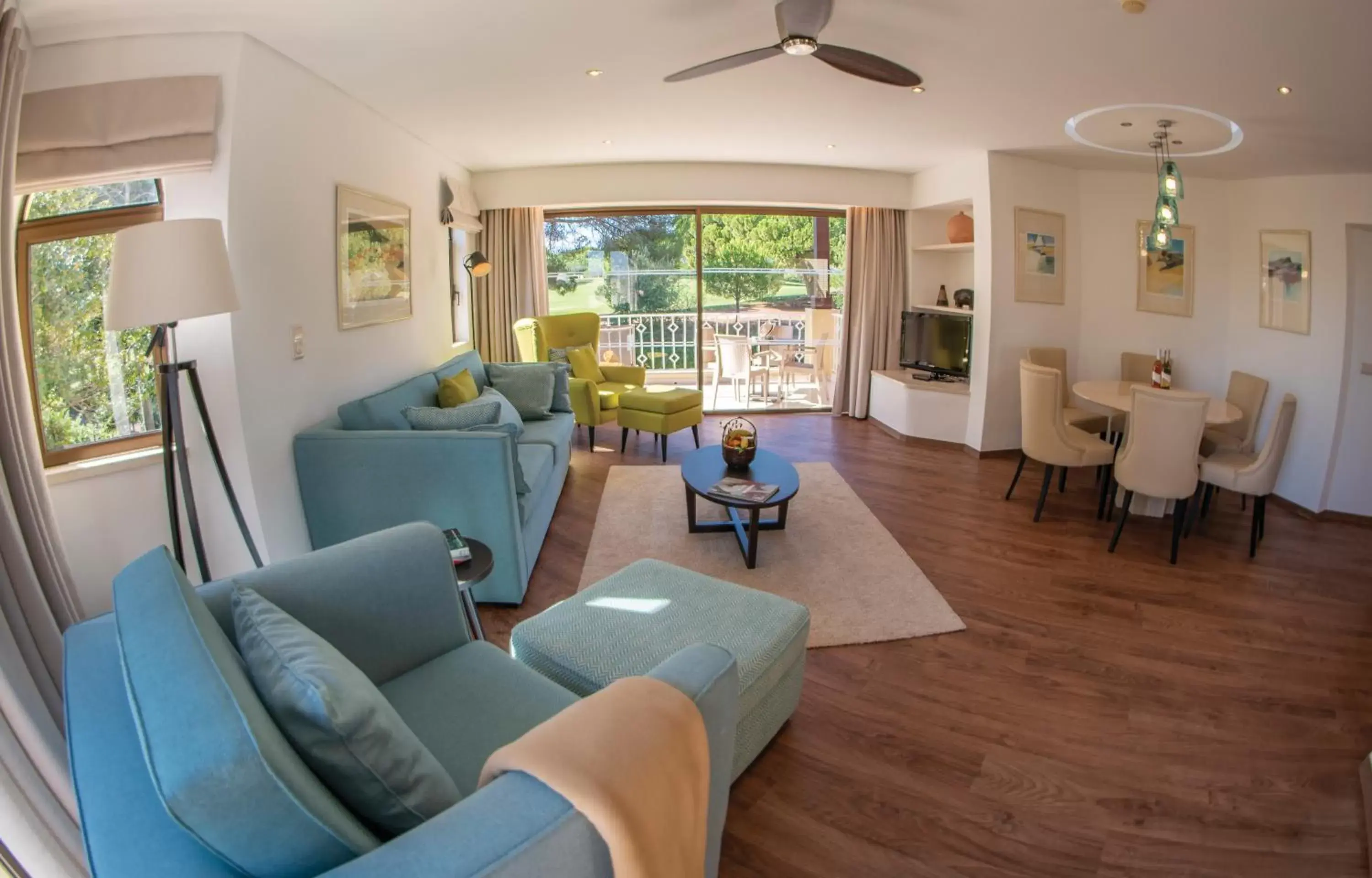 Living room, Seating Area in Four Seasons Vilamoura