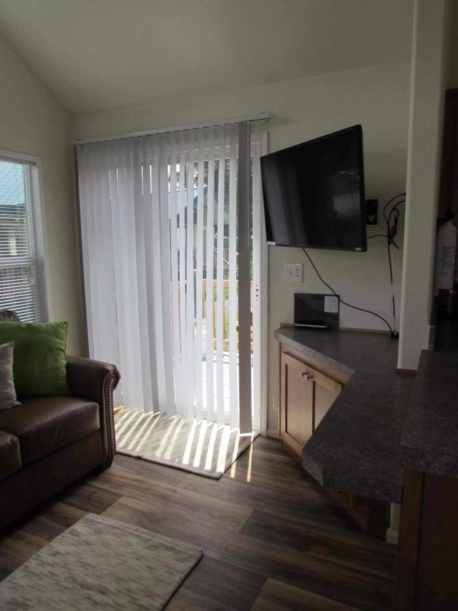 TV and multimedia, TV/Entertainment Center in Sheltered Nook On Tillamook Bay