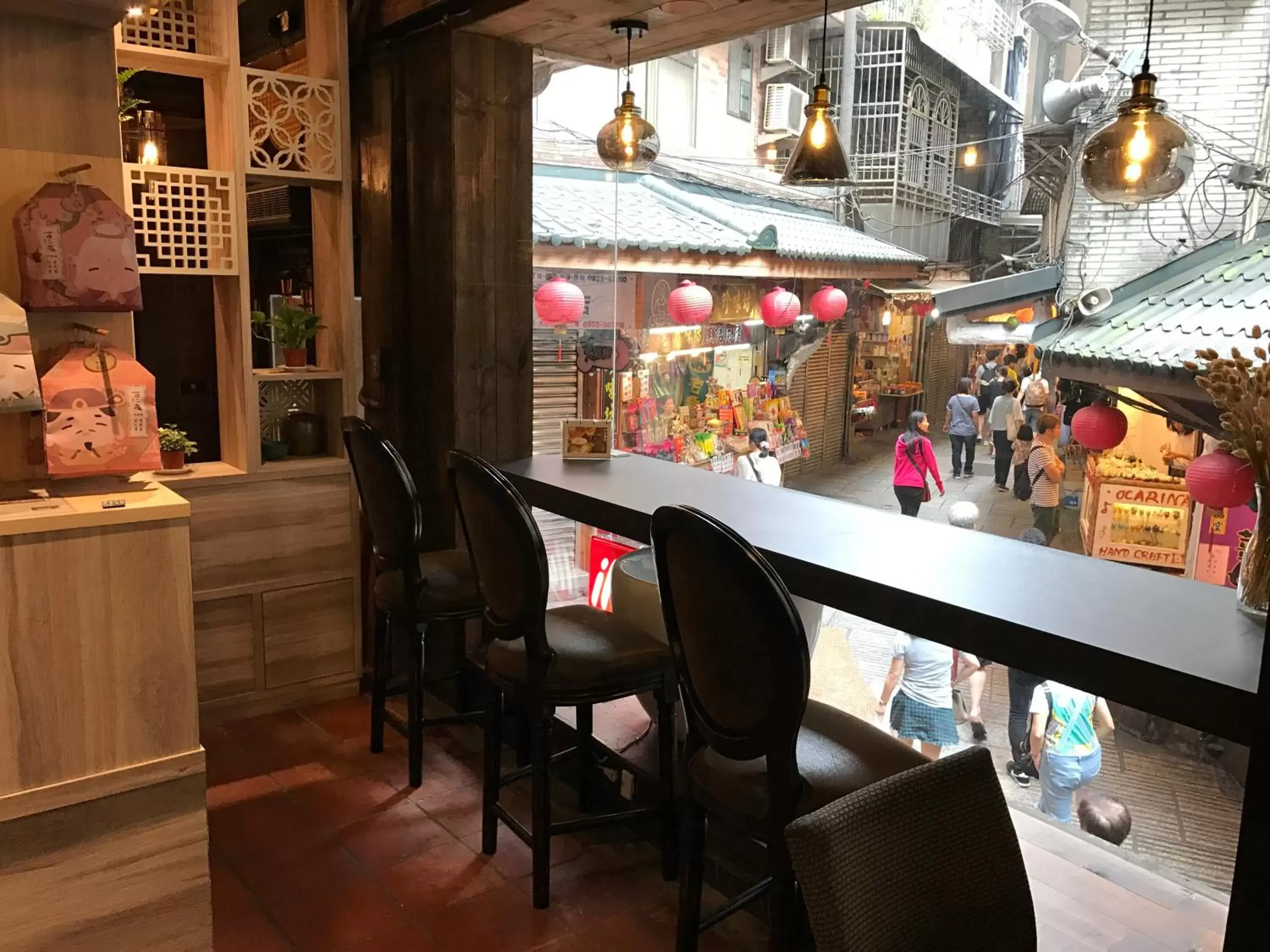 Restaurant/places to eat in Chiu Chunt Dint B&B